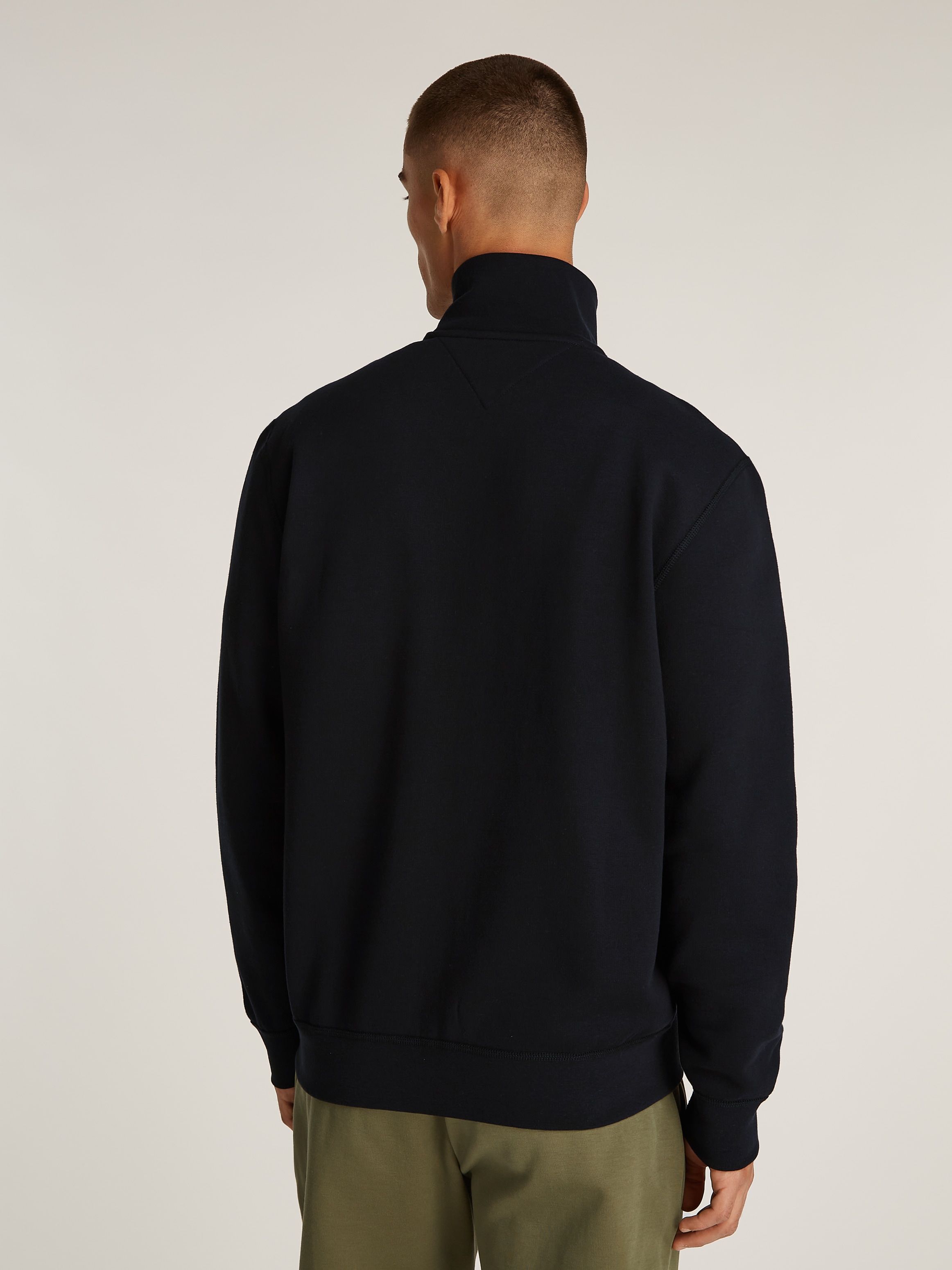 Tommy Hilfiger Sweatjacke »ESSENTIAL FLEECE ZT STAND COLLAR«, mit Logostickerei