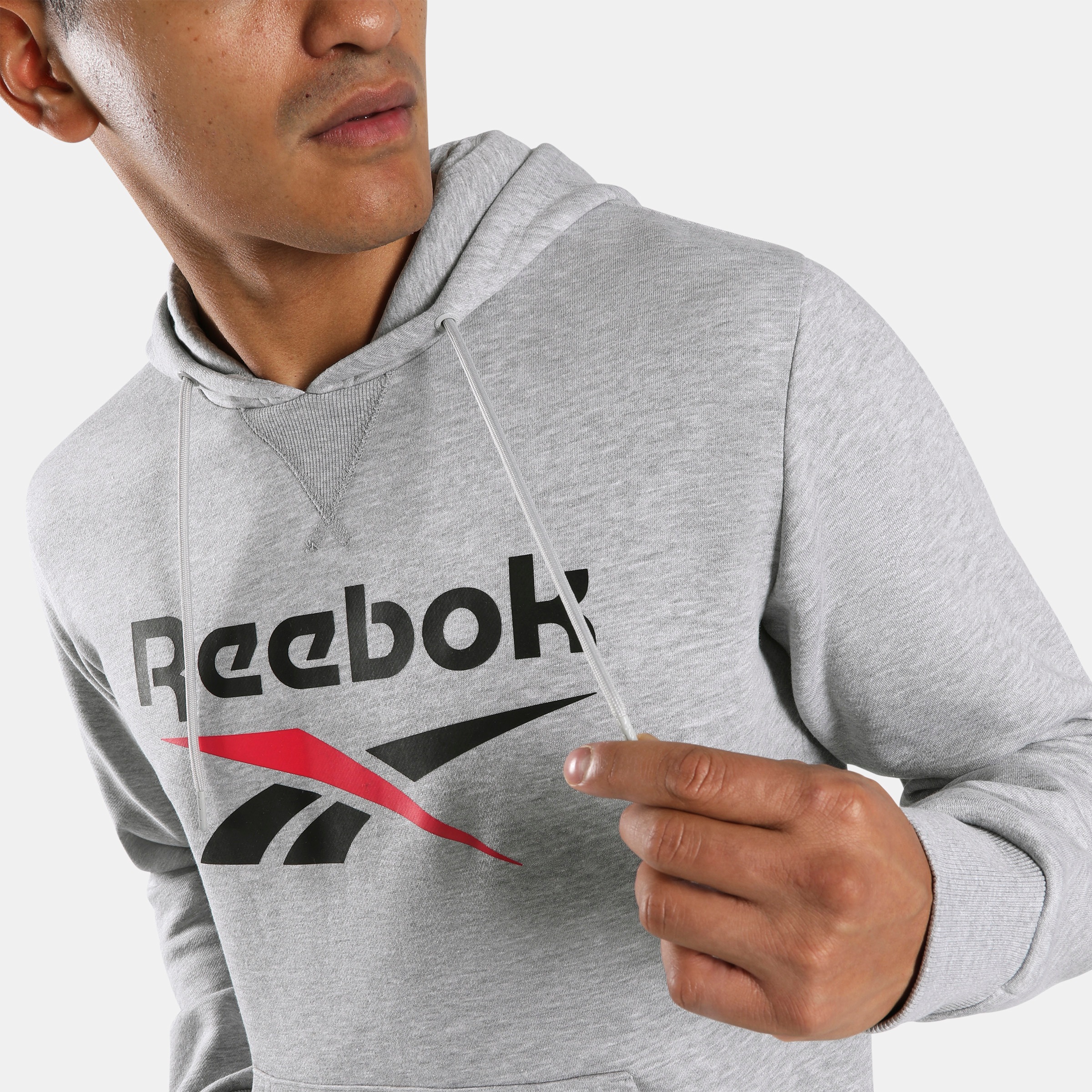 Reebok Kapuzensweatshirt »TRENT 2 COL LOGO HOODY«, sportlicher Schnitt, mit verstellbarer Kapuze, mit Kängurutasche
