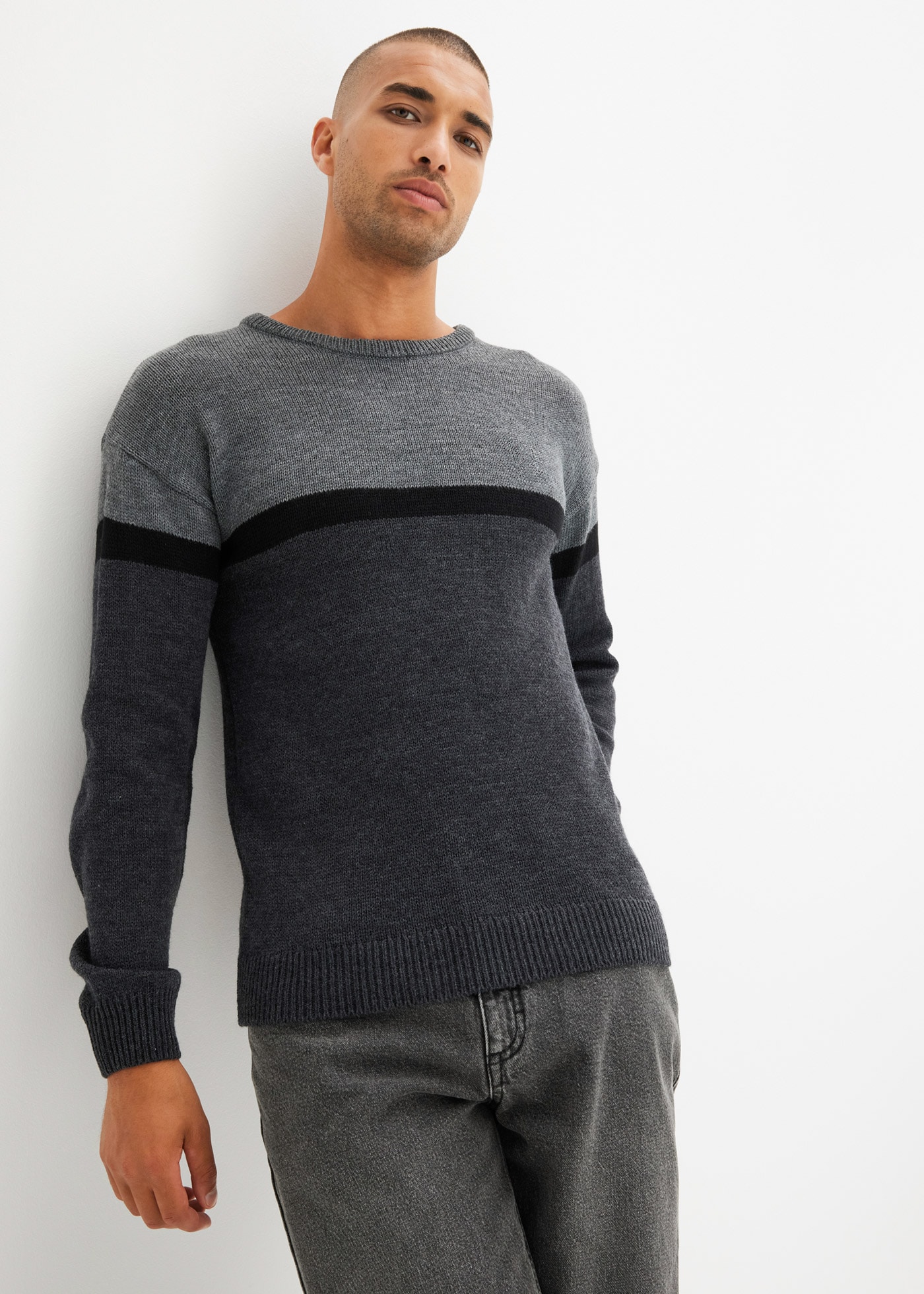 bonprix mit Rundhalsausschnitt, Regular Fit, im colorblocking Look