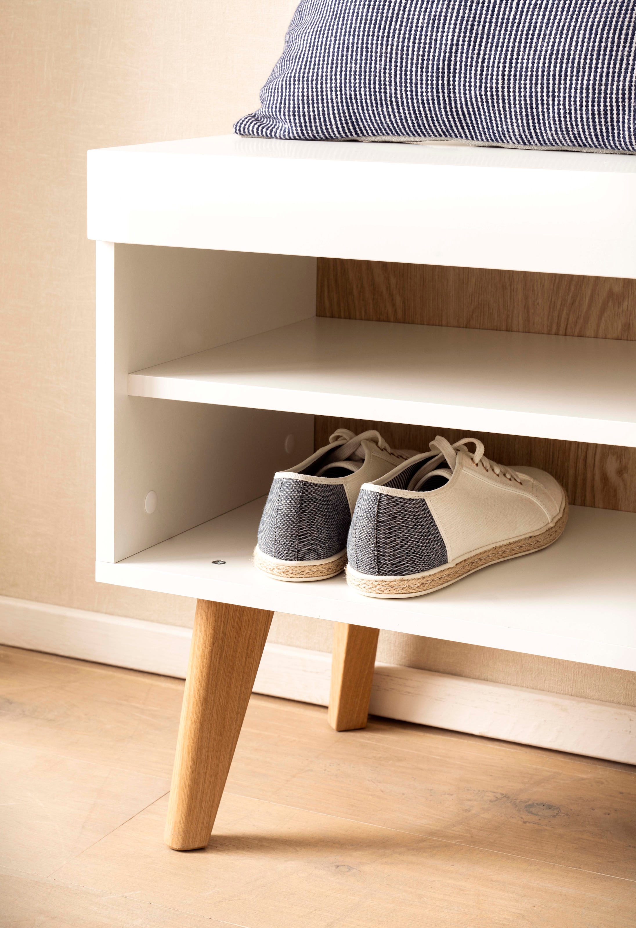 Home affaire Garderoben-Set »Torge, Garderobe mit Stauraum, Garderobenschrank im Scandic Design«, (Set, 3 St.), enthält Sideboard, Garderobe mit Spiegel und Wandboard, in zwei Farben