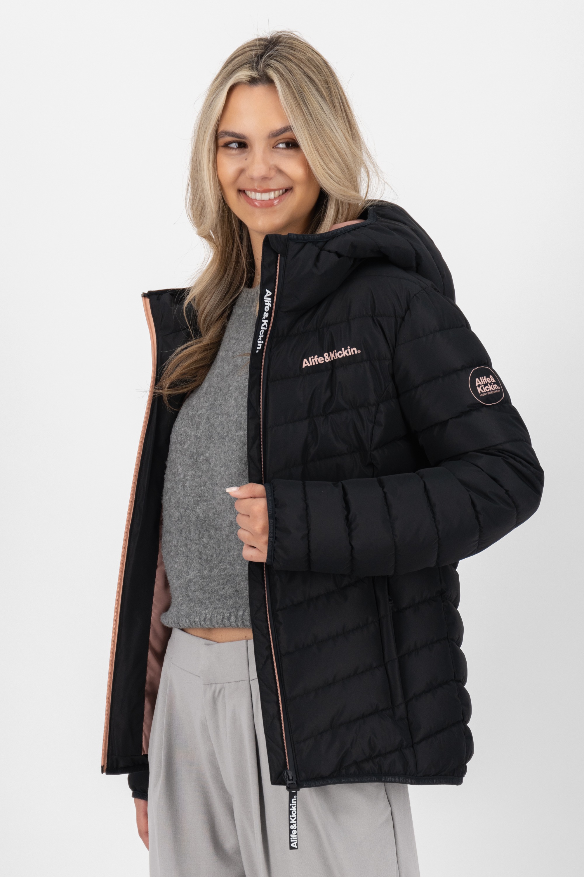 Alife & Kickin Winterjacke »Damen RabeaAK A«, Moderne Steppjacke mit gefütterter Kapuze in schmaler Passform