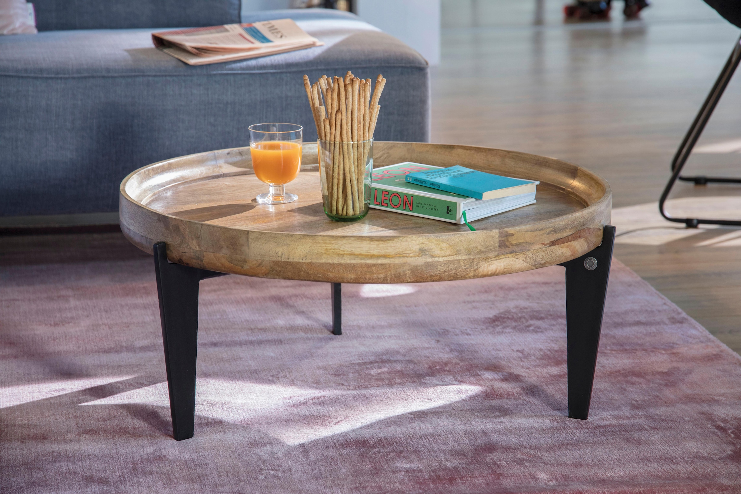 SalesFever Couchtisch, zweifarbig lackiert, Design Couchtisch aus Fiberglas  bestellen | BAUR