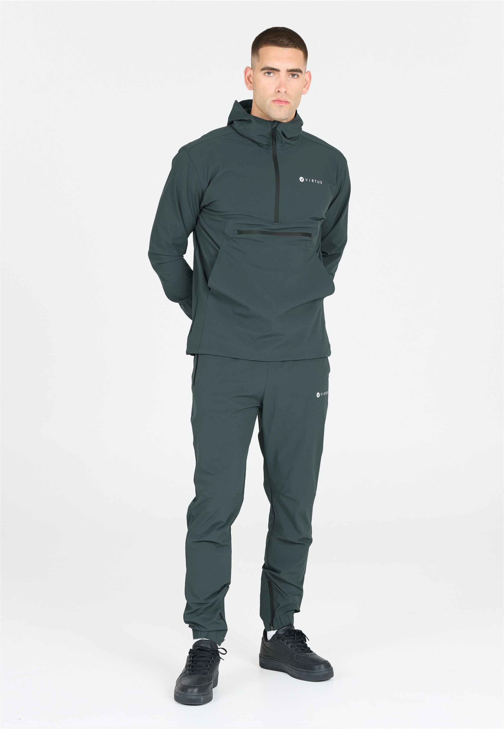 Virtus Trainingsjacke »Jayson«, Im Anorak-Design mit Stretchfunktion