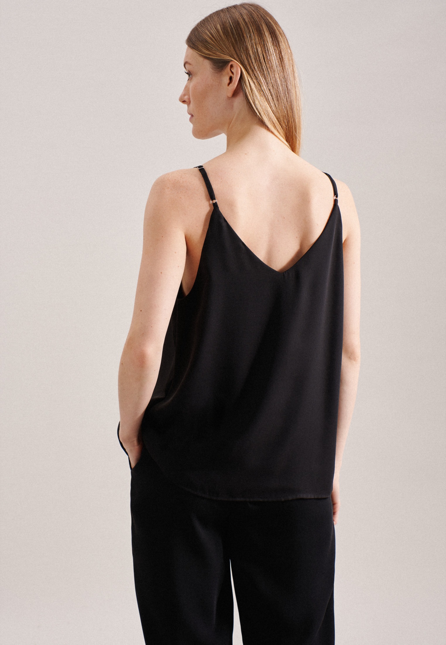 seidensticker Shirttop »Schwarze Rose«, Ohne Arm V-Neck Uni
