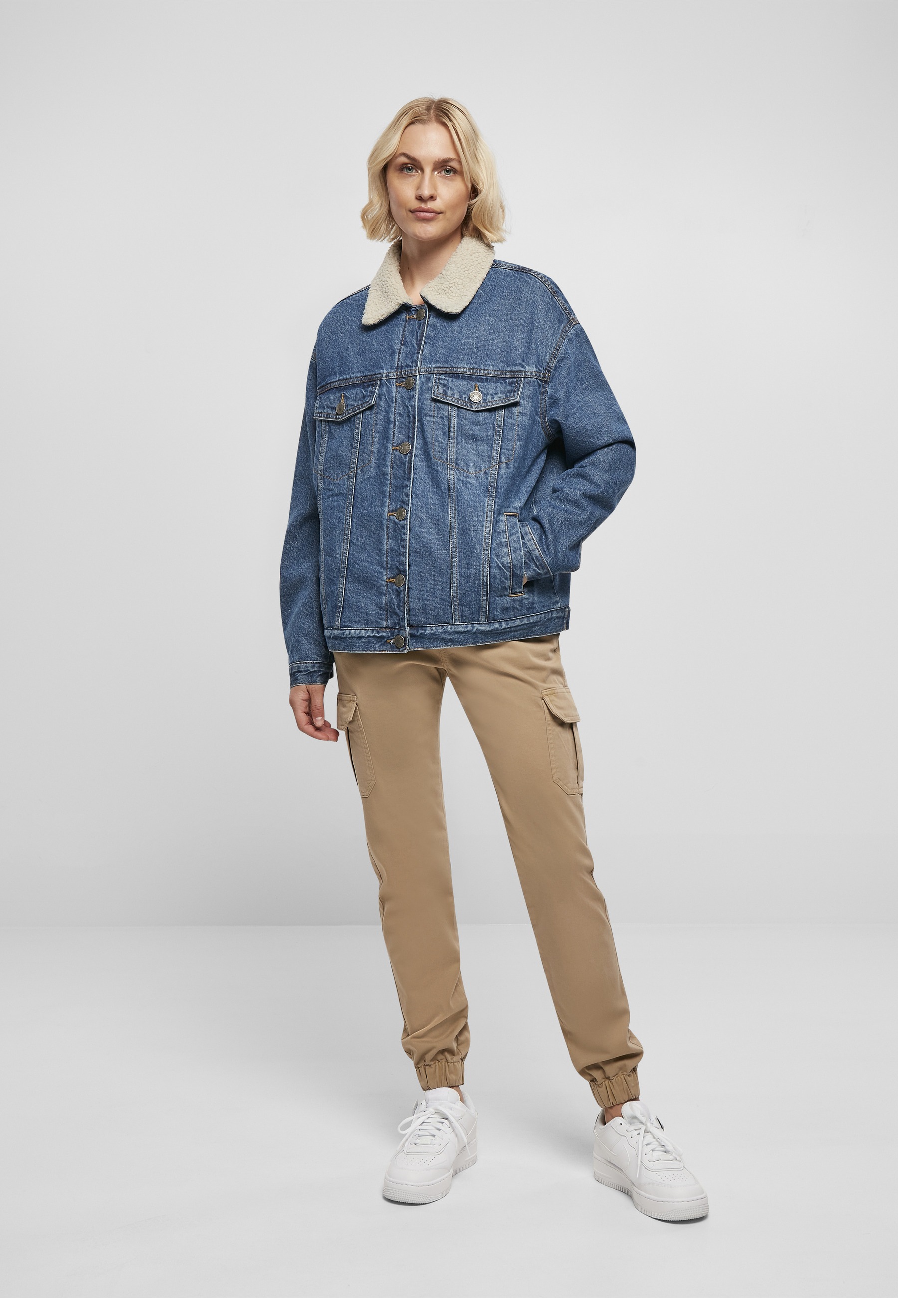 URBAN CLASSICS Jeansjacke »Urban Classics Damen Ladies Oversized Sherpa Denim Jacket« 1 Stk. tlg. ohne Kapuze