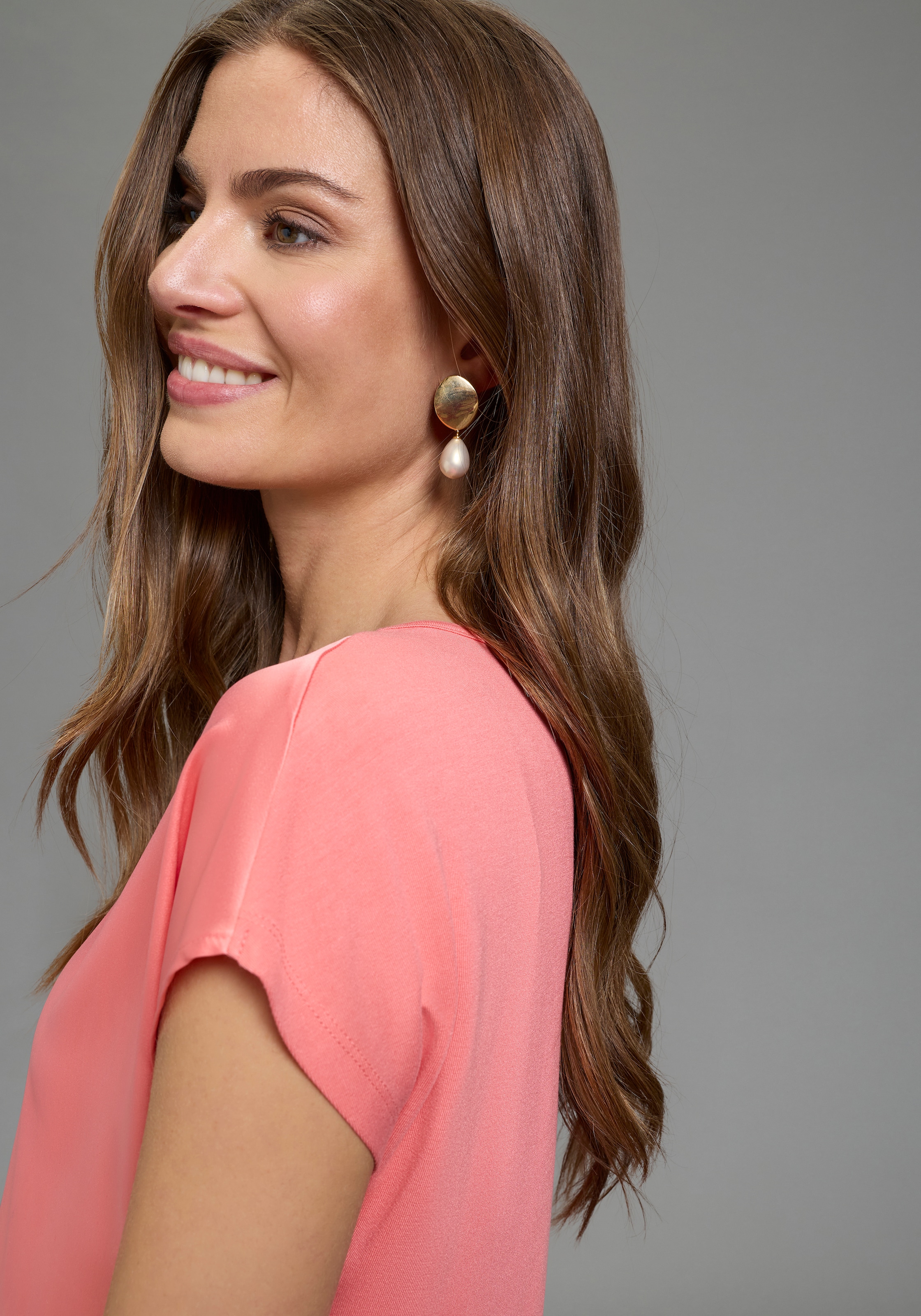 Laura Scott Shirtbluse »mit Satin-Vorderteil und hochflexiblen Jersey-Rücken« lockere Passfrom, zeitlos & gut zu kombinieren