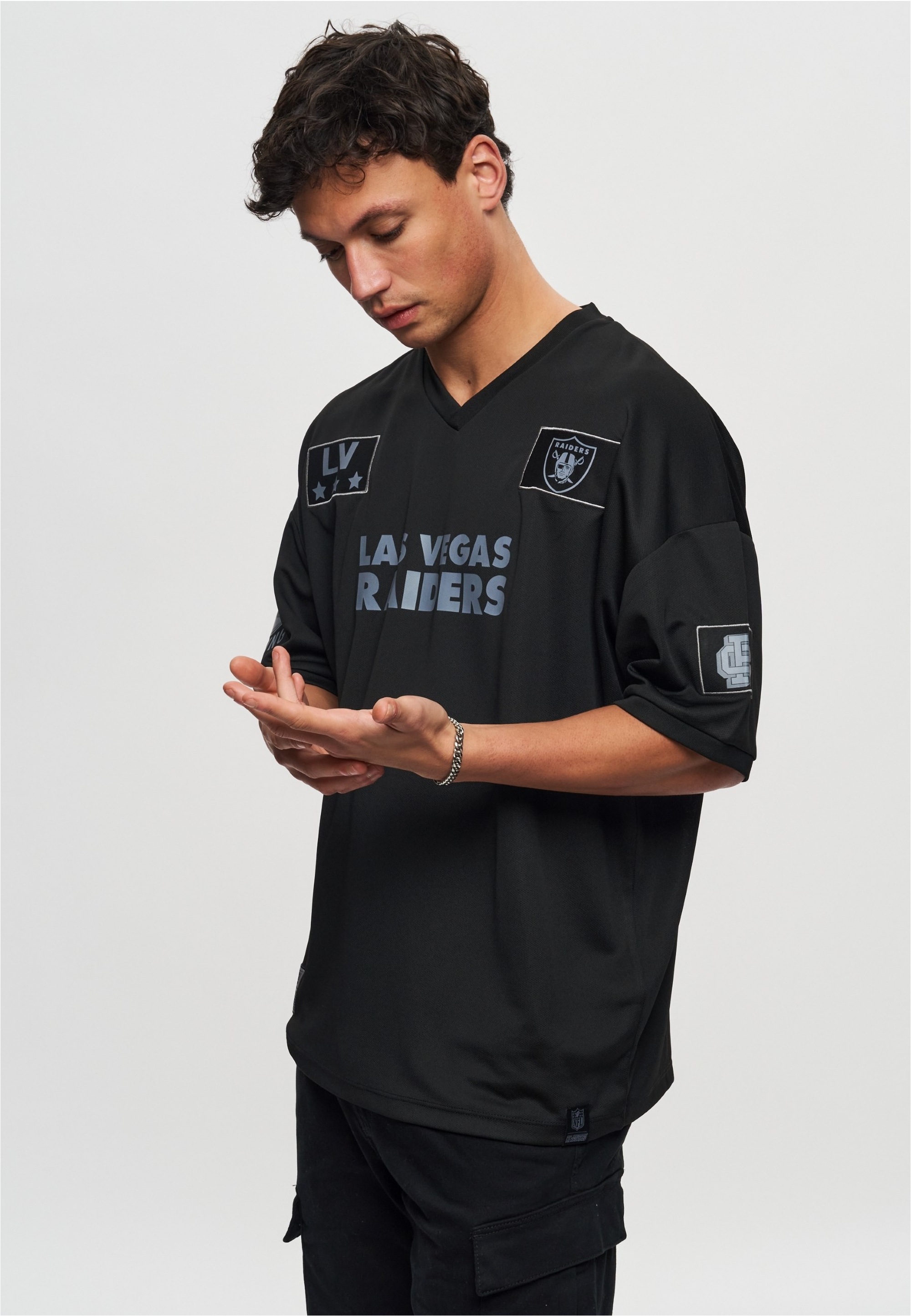Thumbnail - Recovered T-Shirt "NFL Raiders LV 20 Oversized" 1 Stk. im zeitlosen Design