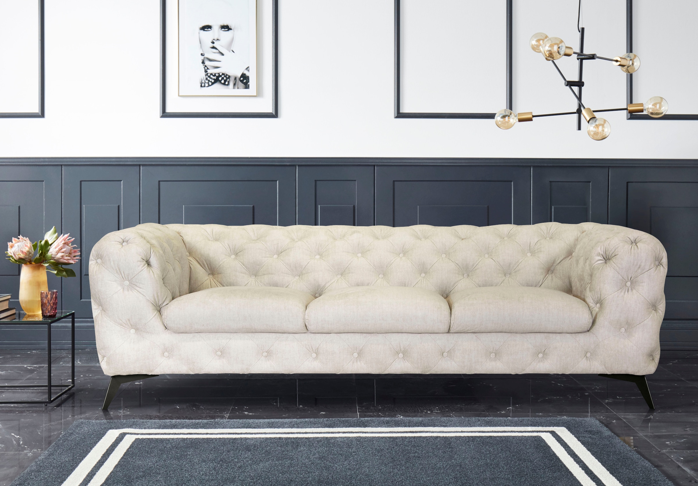 Leonique Chesterfield-Sofa "Glynis", aufwändige Knopfheftung, moderne Chest günstig online kaufen