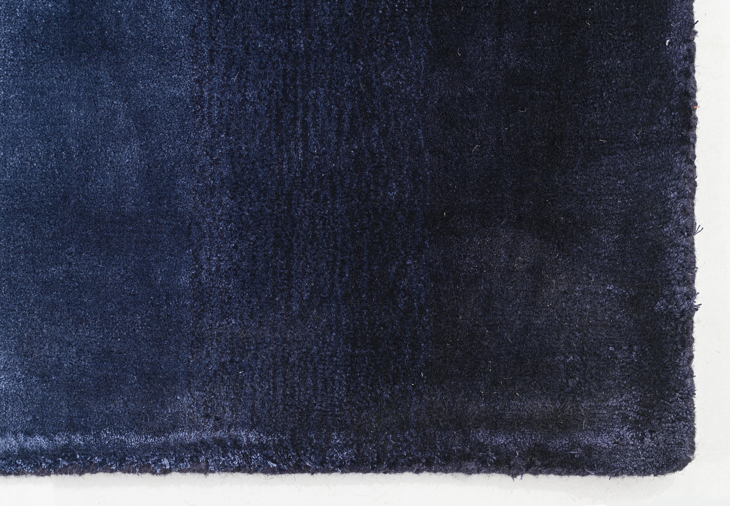 Home affaire Läufer »Katalin, handgewebt, Teppiche aus 100% Viskose, farblich changierend«, rechteckig, 12 mm Höhe, Kurzflor, Seiden-Optik, mehrfarbig, Läufer, Brücke, Flur, Esszimmer