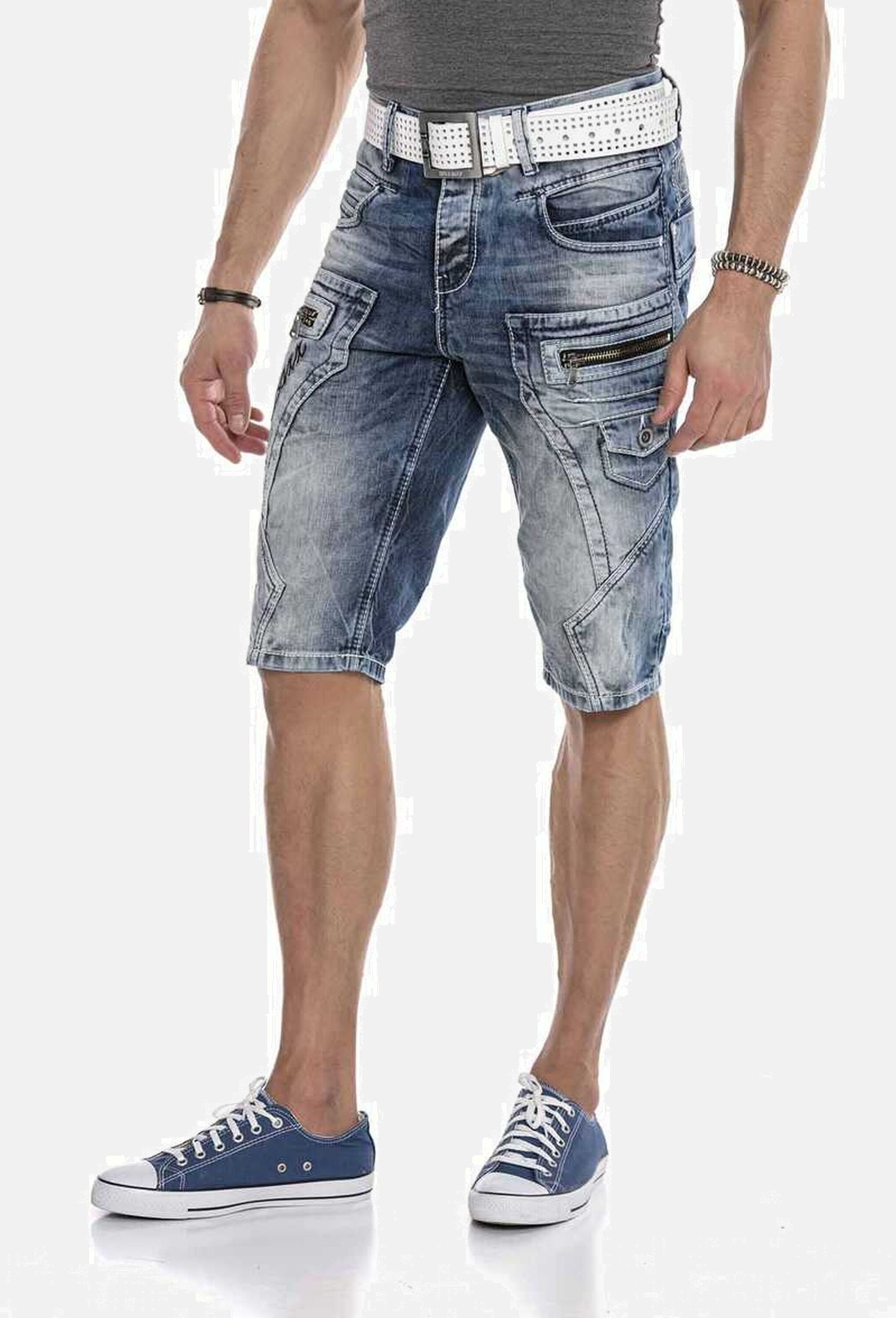 Cipo & Baxx Jeansbermudas »Cipo & Baxx Bermuda & Short« mit Applikationen und Ziernähten, CK101