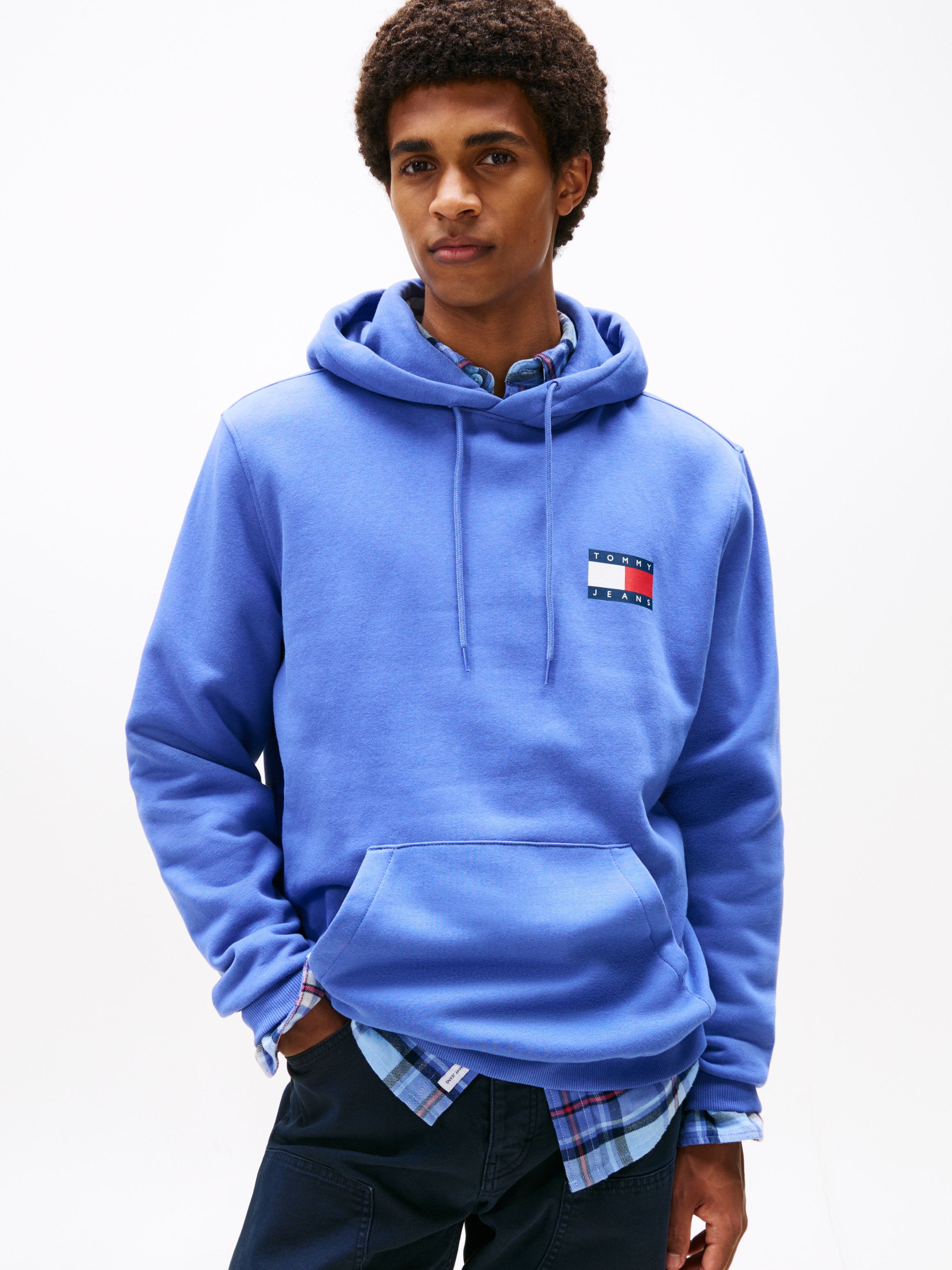 Tommy Jeans Sweatshirt "TJM REG ESSENTIAL FLAG HOOD EXT", mit bedruckten Ma günstig online kaufen