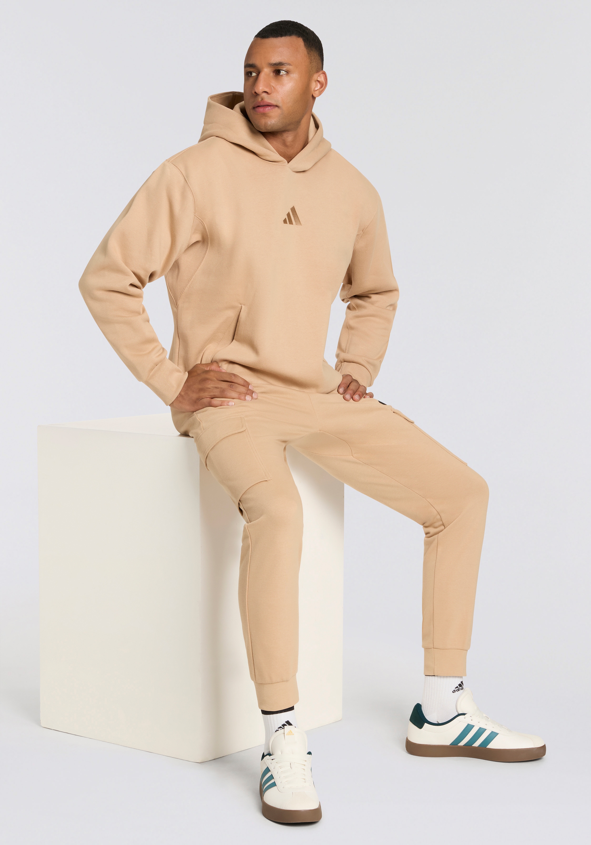 adidas Sportswear Kapuzensweatshirt »M A SZN FL HD«, (1 tlg.), weiches Fleecematerial