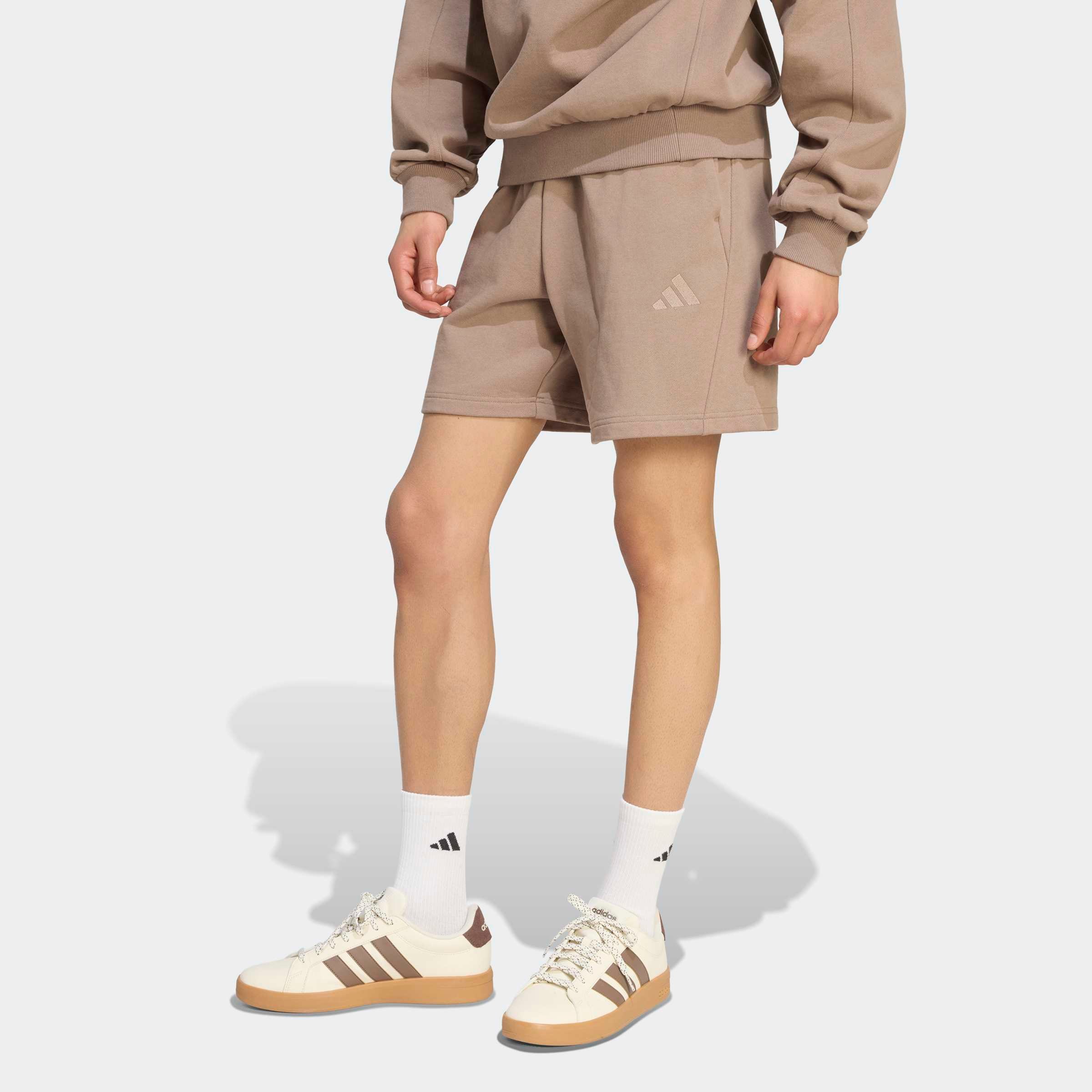 adidas Sportswear Shorts »ADIDAS KIT, KLEINES LOGO«  Schwere Premium-Qualität, robuste Stoffstruktur