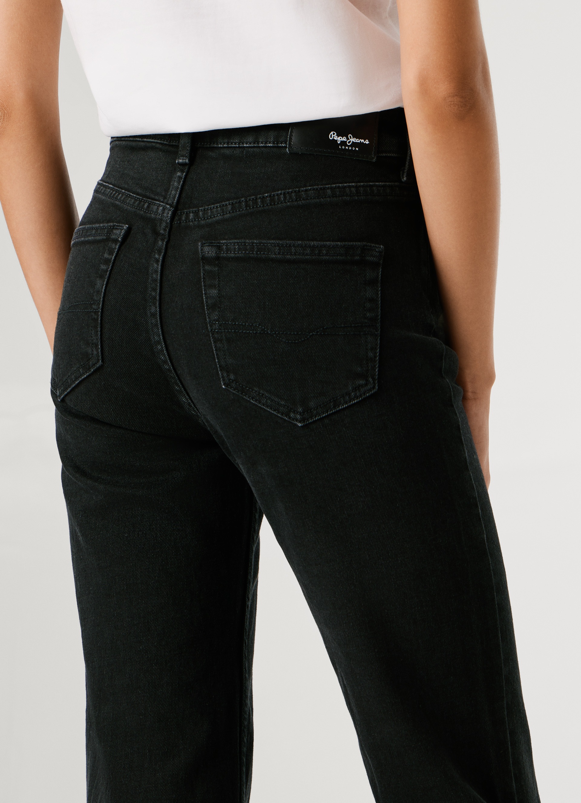 Pepe Jeans High-waist-Jeans "WILLA BLK" Flare Leg, mit dekorativen Nieten günstig online kaufen