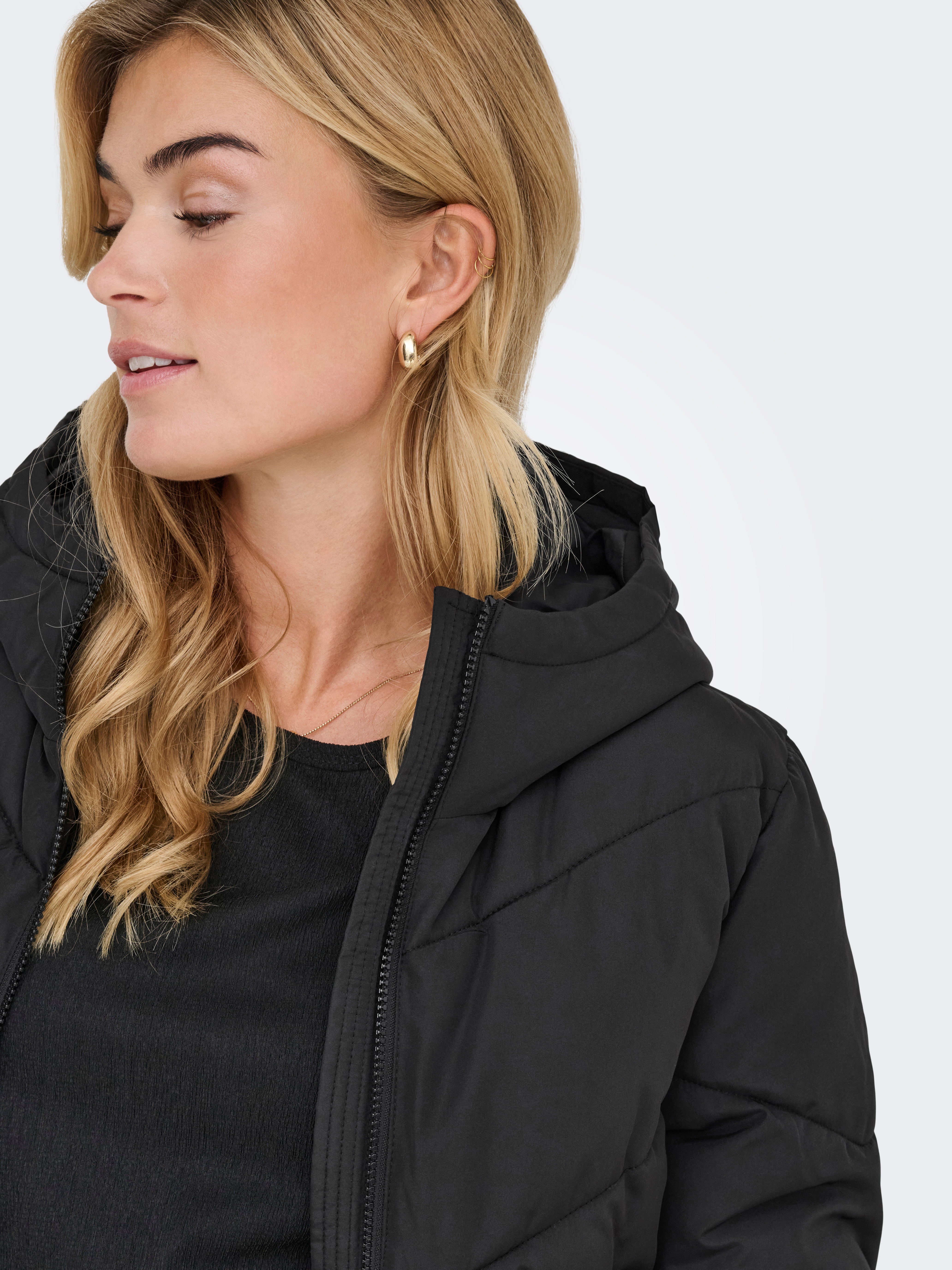 Thumbnail - ONLY Steppjacke "ONAGNETE PUFFER HOOD JACKET OTW ZL" mit Kapuze