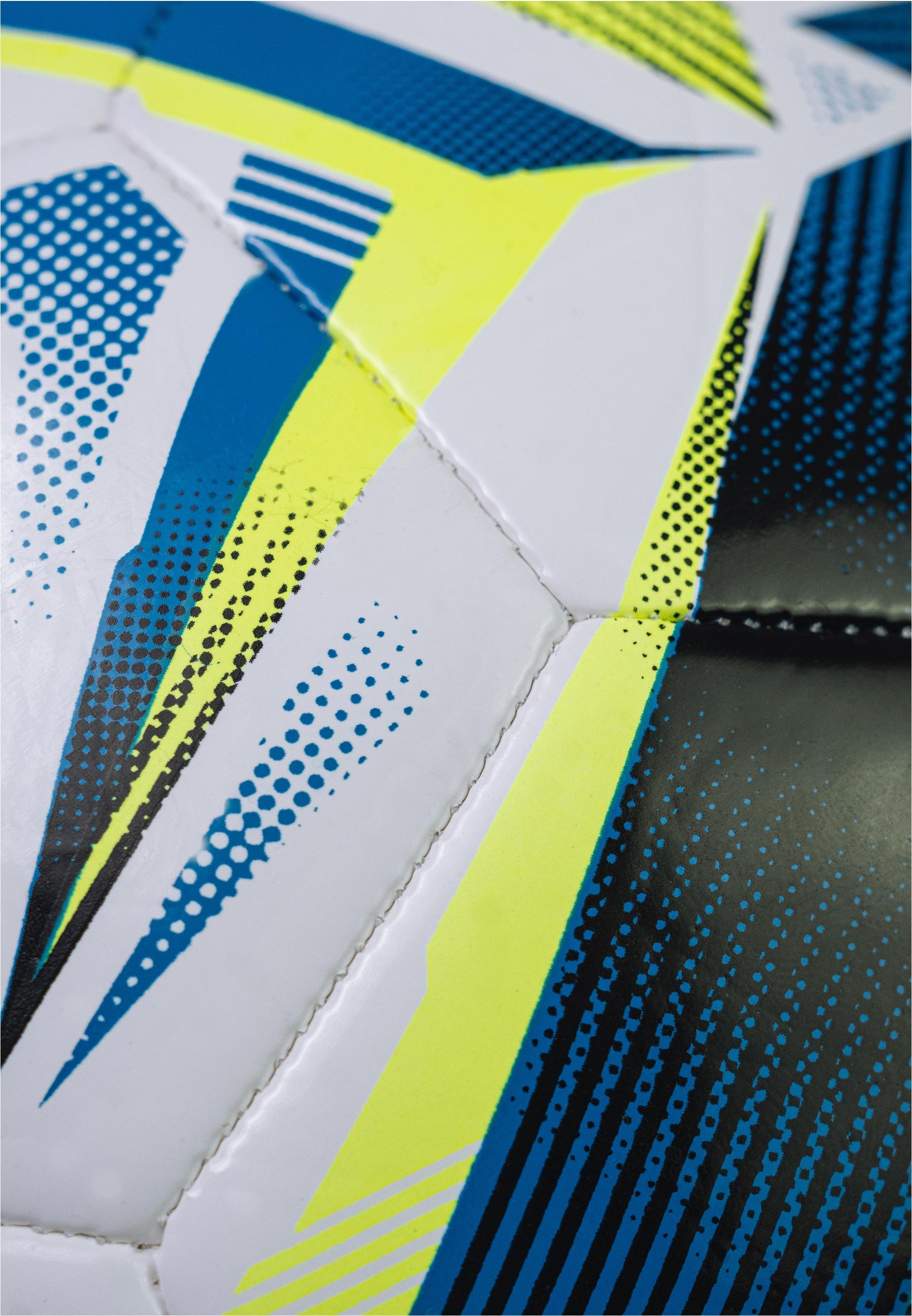 Reusch Fußball »Reusch Football Attrakt Silver«, in farbenfrohem Design