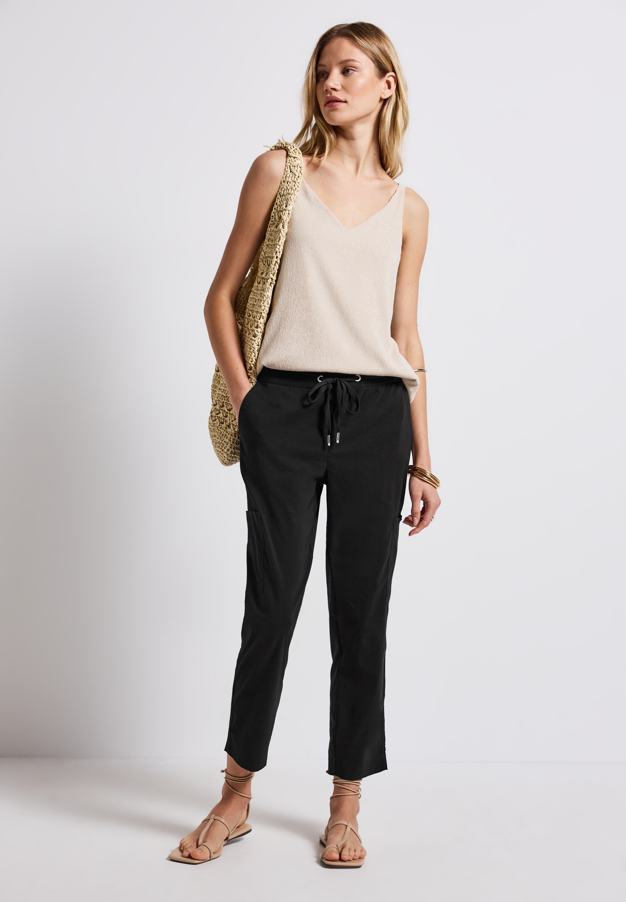 STREET ONE Stoffhose »Style Bonny«, mit elastischem Bund mit Tunnelzug