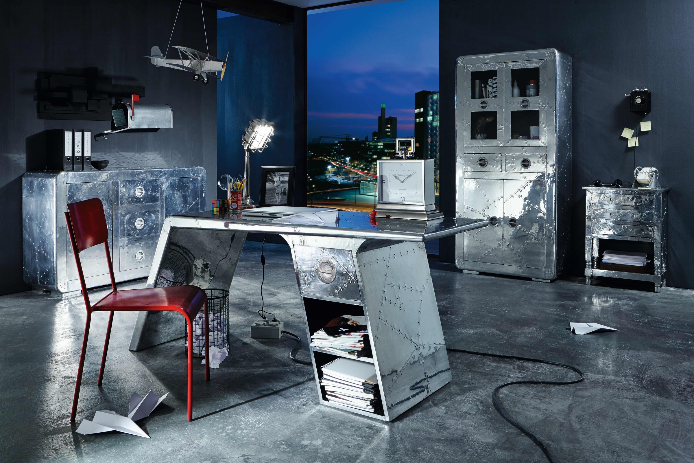 SIT Vitrine »AIRMAN«, in moderner Flugzeugoptik