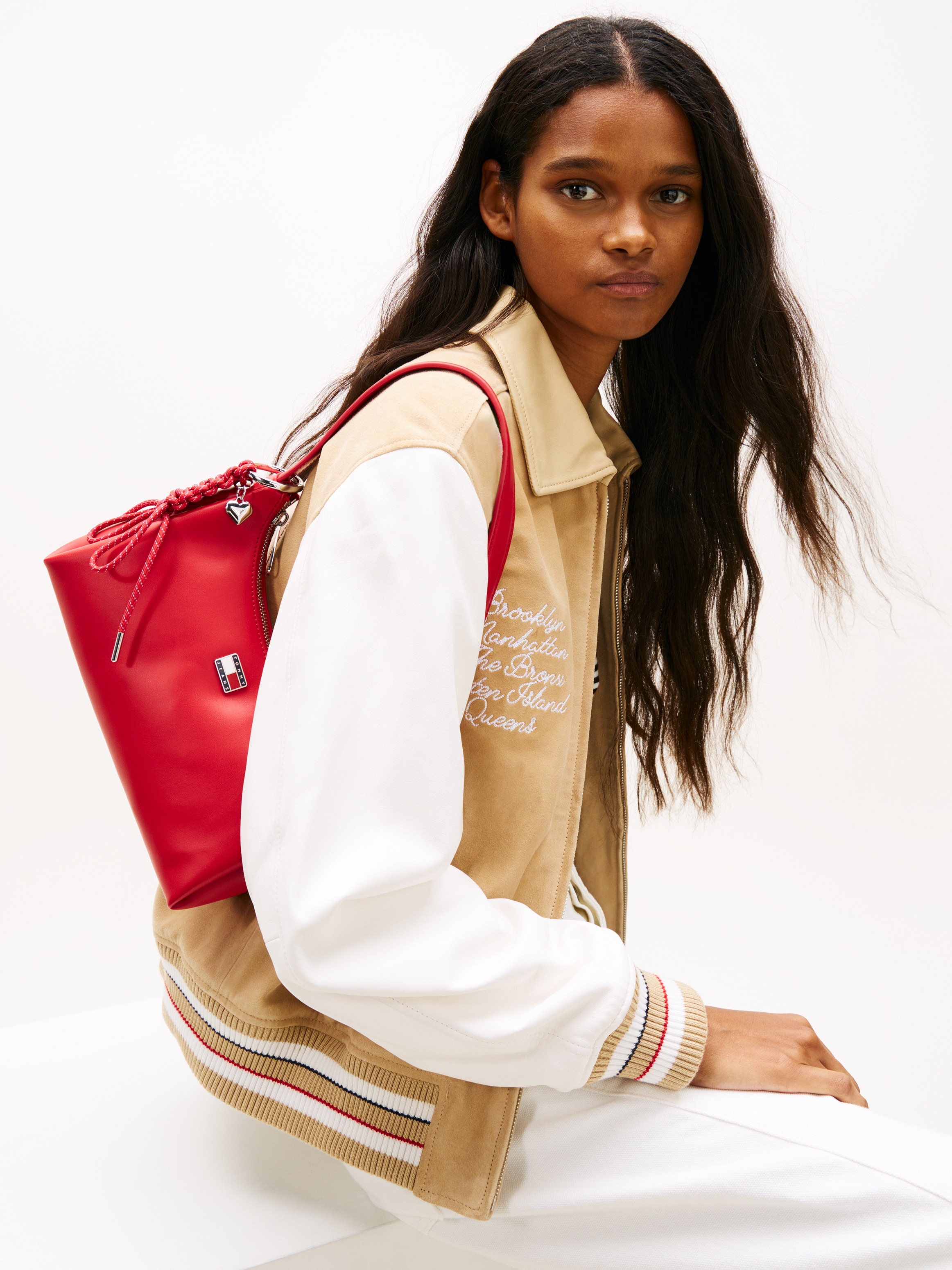 Tommy Jeans Schultertasche "TJW CITY CHARM SHOULDER BAG" Damen Schultertasc günstig online kaufen