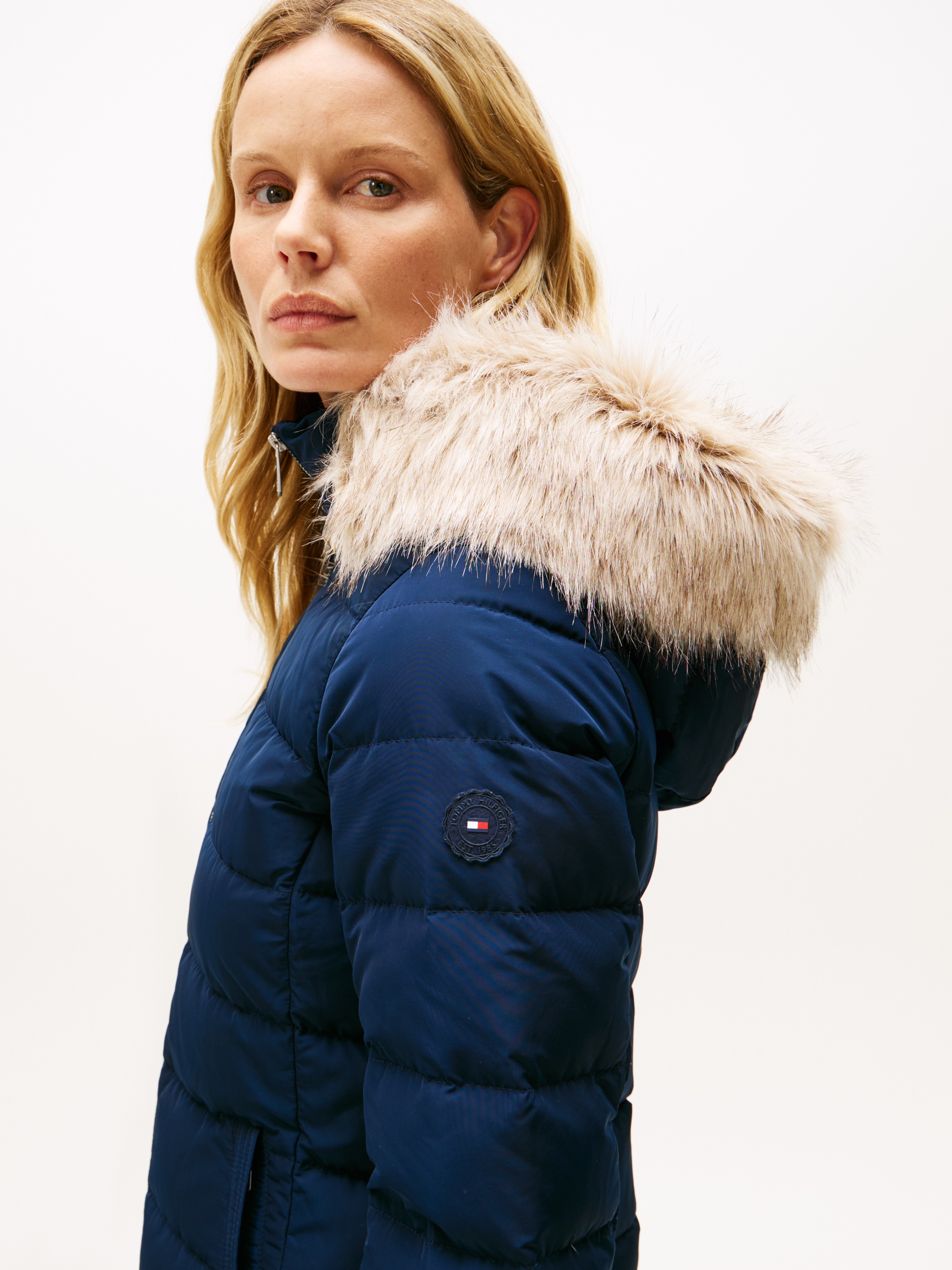 Tommy Hilfiger Steppjacke "MW DOWN SLIM JACKET WITH FUR" mit Kapuze mit Fel günstig online kaufen