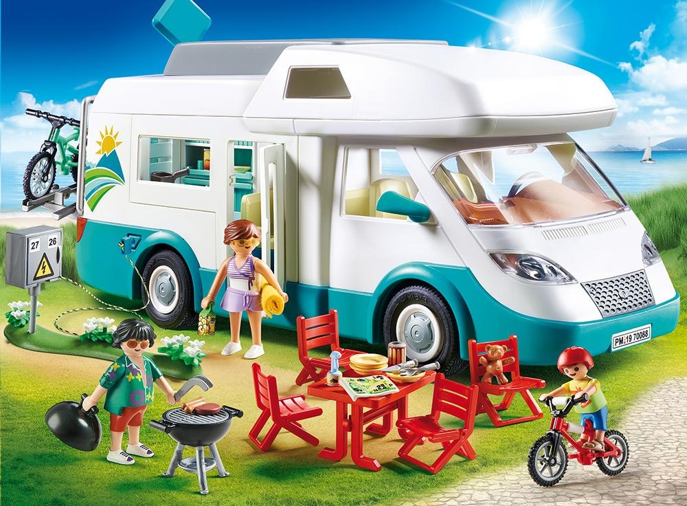 Playmobil® Konstruktions-Spielset »Familien-Wohnmobil, Family Fun«, (135 St.),  Made in Europe