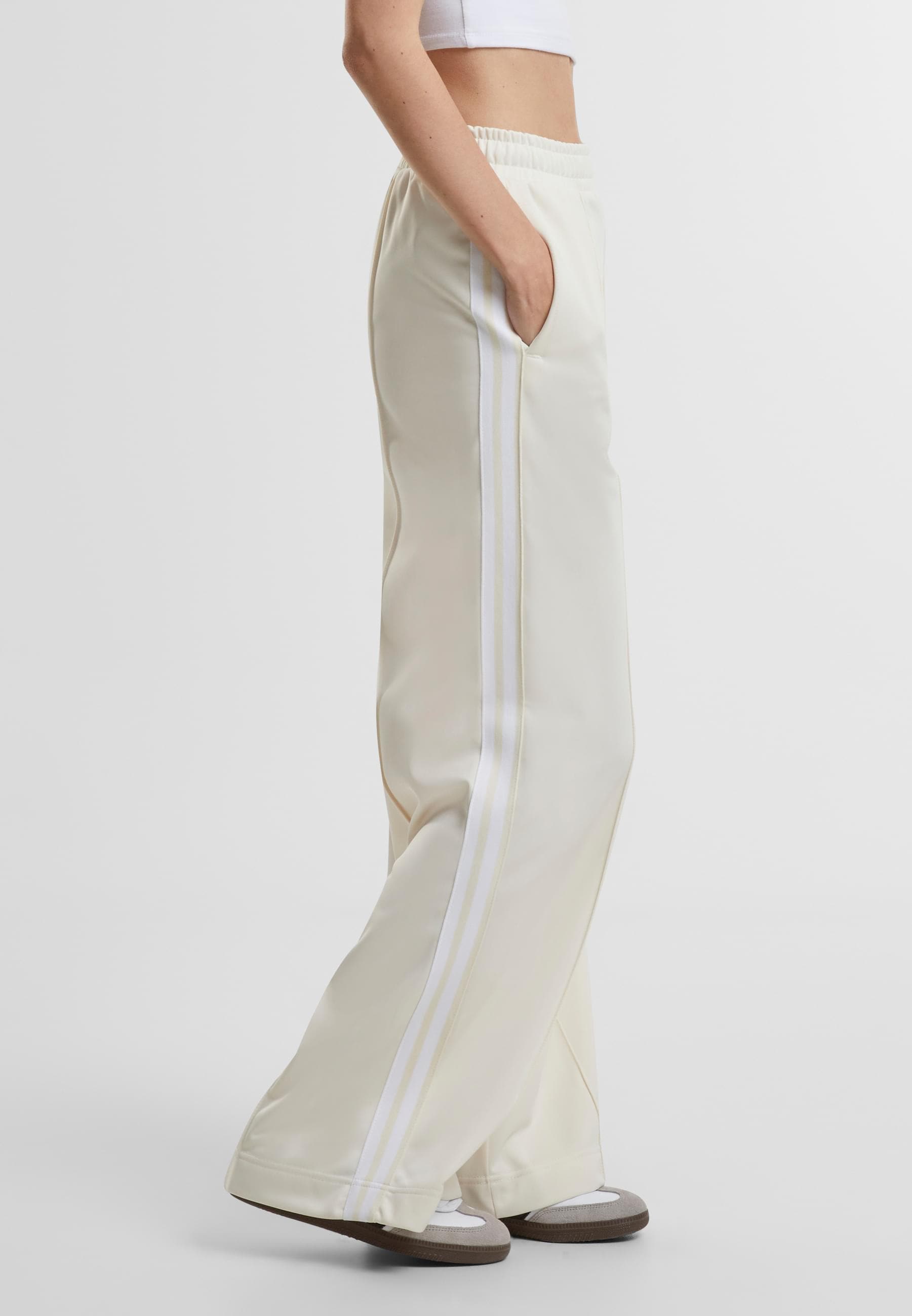 URBAN CLASSICS Jogginghose »Urban Classics Damen Ladies Pin Tuck Track Pants«, (1 tlg.)