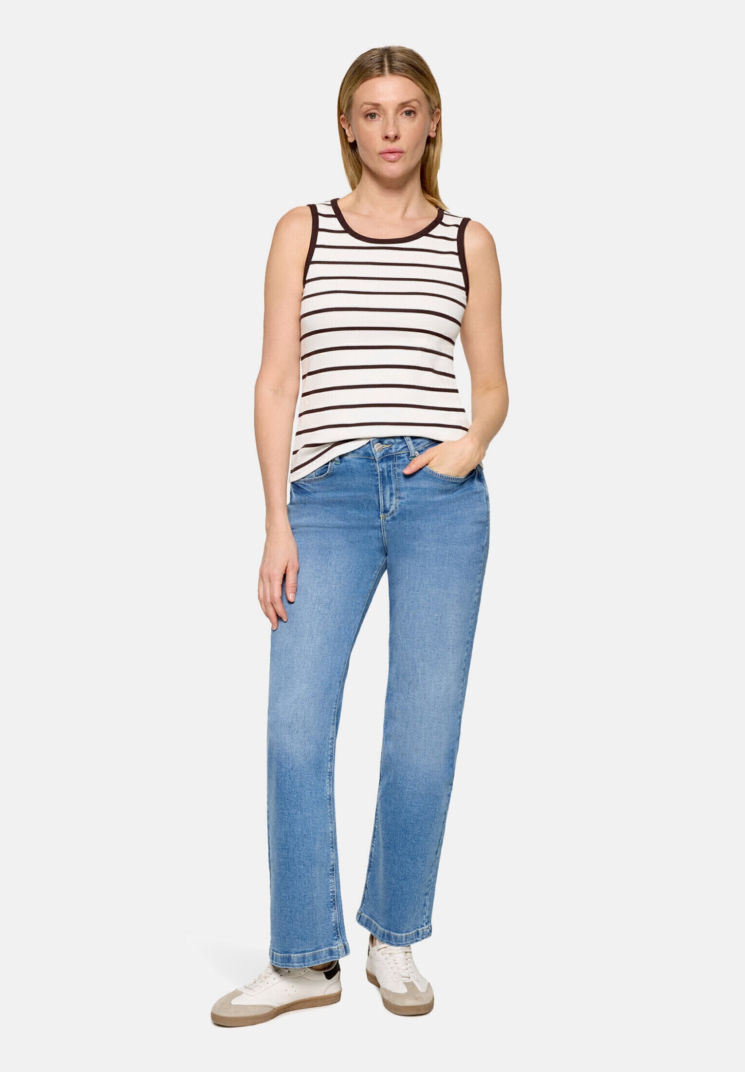 Cartoon T-Shirt "Damen mit Rundhalsausschnitt" 1