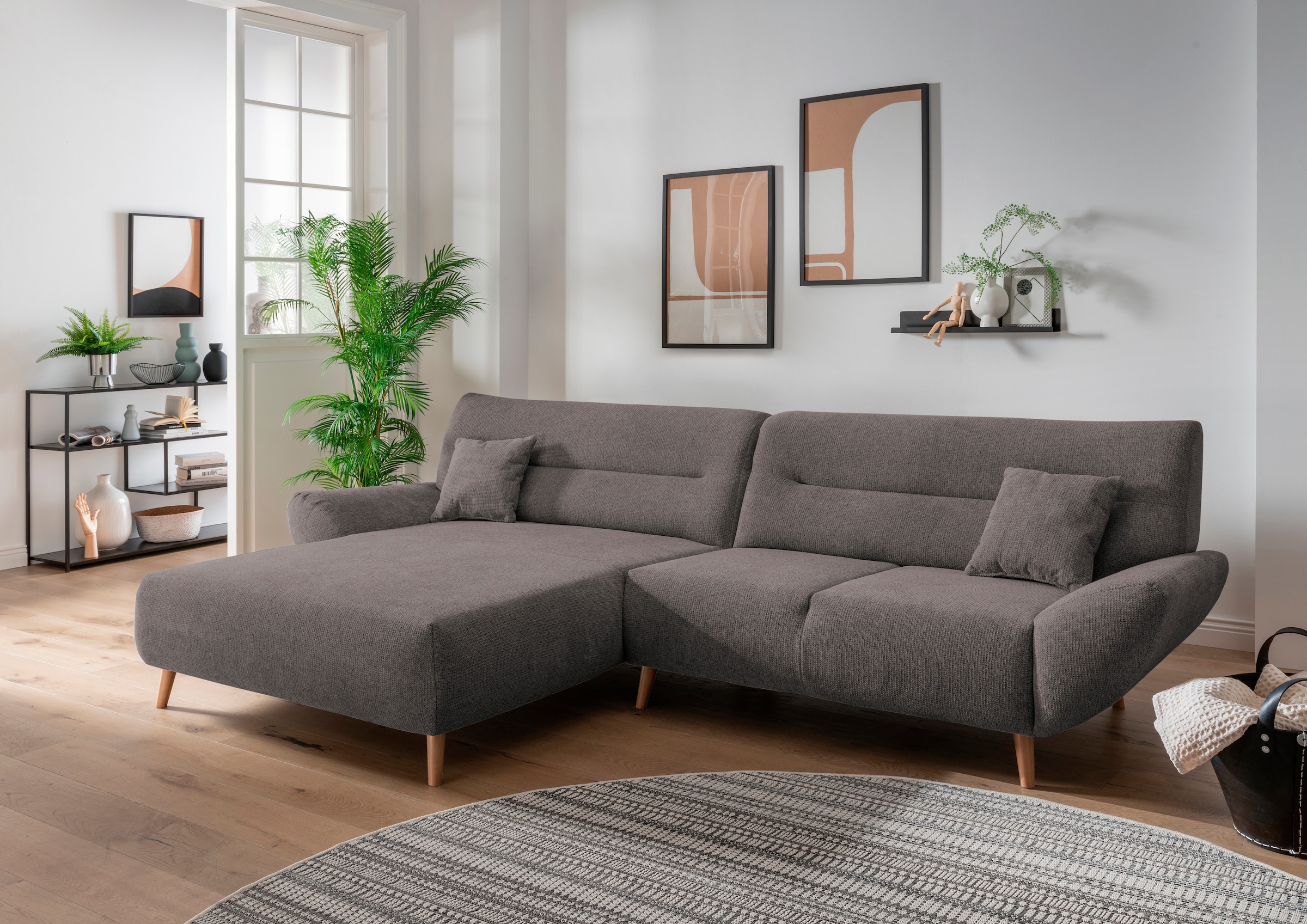Home affaire Ecksofa "Drago, elegant und zeitlos, komfortabel, Holzfuß, L-Form, Breite 290cm" frei im Raum stellbar, inkl. 2 Zierkissen