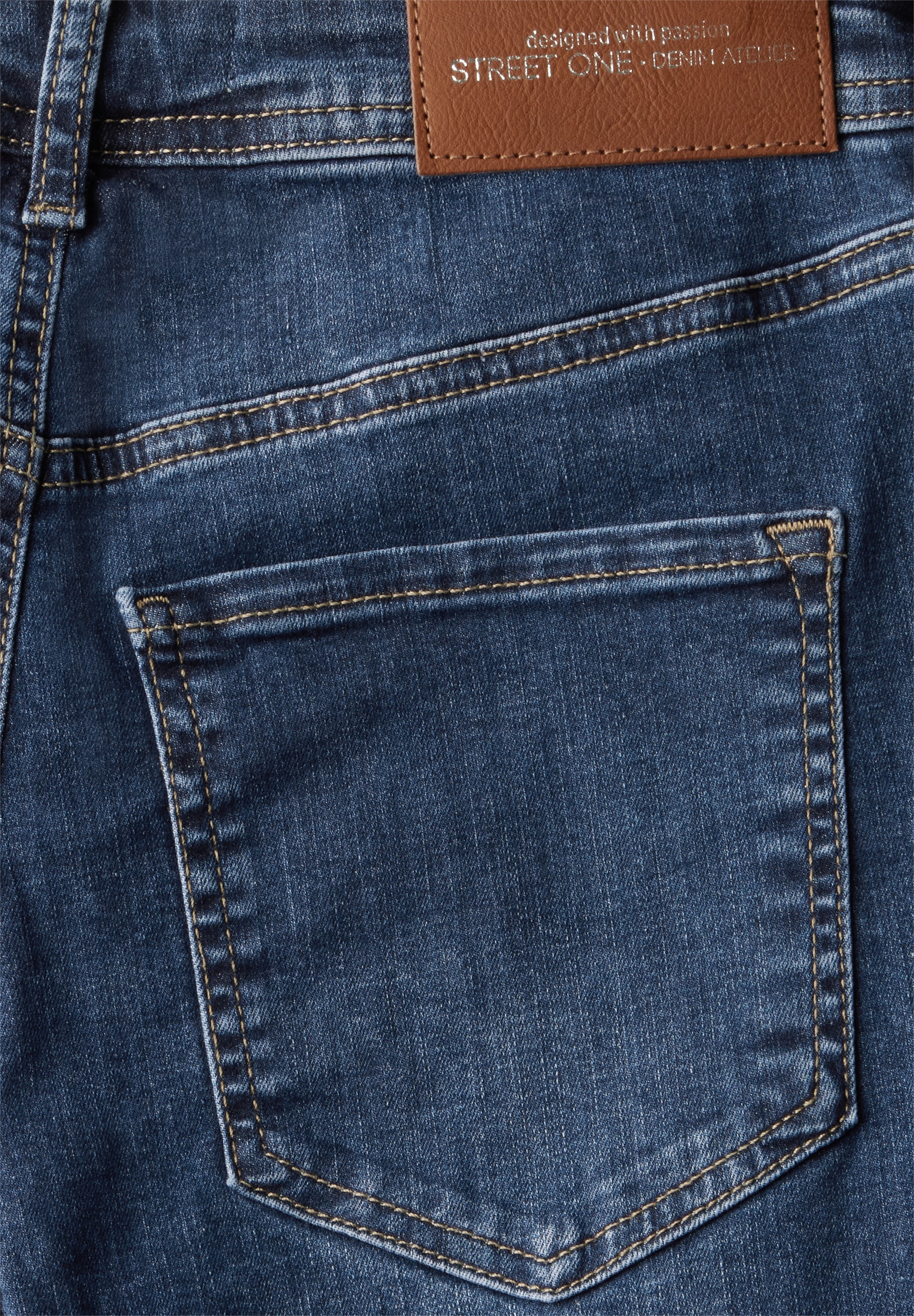STREET ONE High-waist-Jeans, mit Nieten