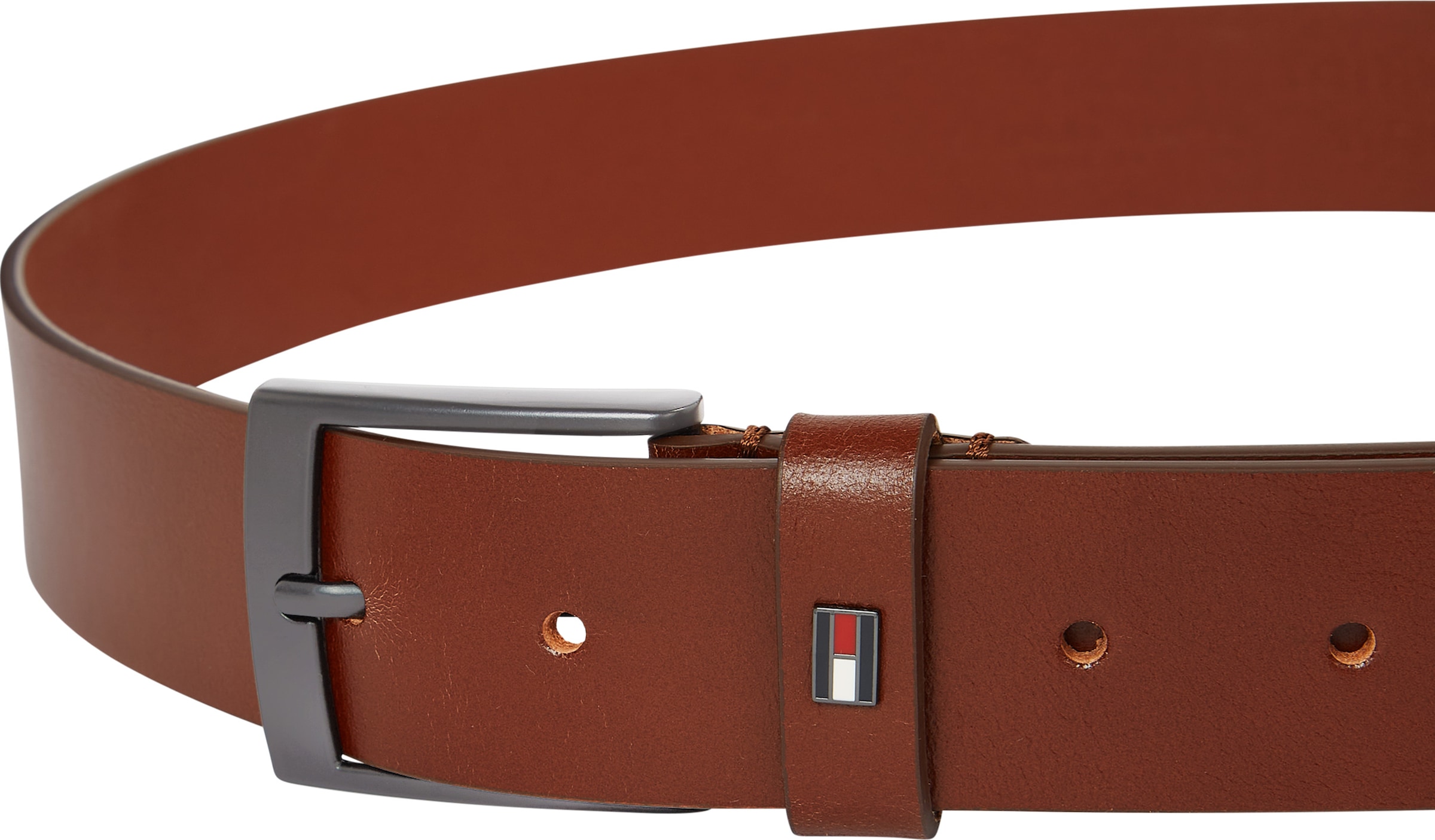 Tommy Hilfiger Ledergürtel »ADAN 3.5 EXT«, Metalllogopatch, Einfachdornschnalle