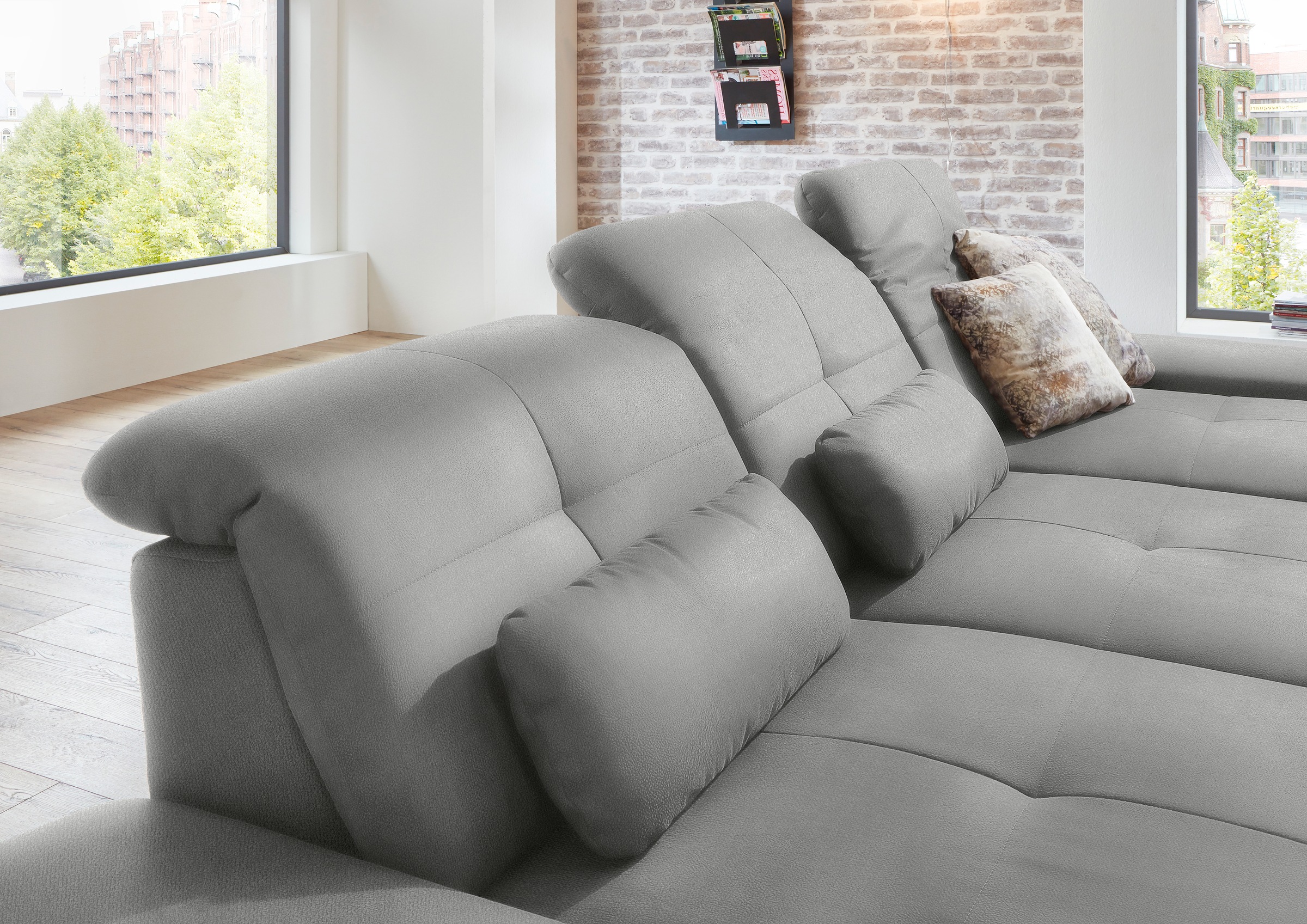 Die PlanBar Ecksofa »MP-IN16012 L-Form, mit Federkern-Polsterung«, inkl. Sitztiefenverstellung, wahlweise mit weiteren Funktionen