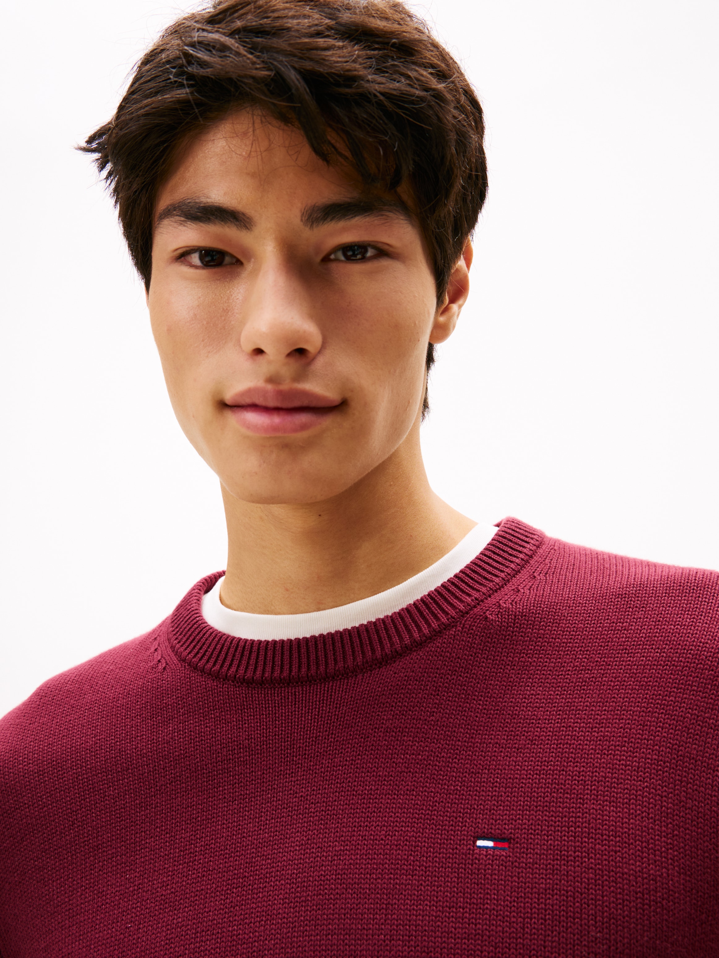 Tommy Jeans Rundhalspullover, Slim fit mit Rundhalsausschnitt