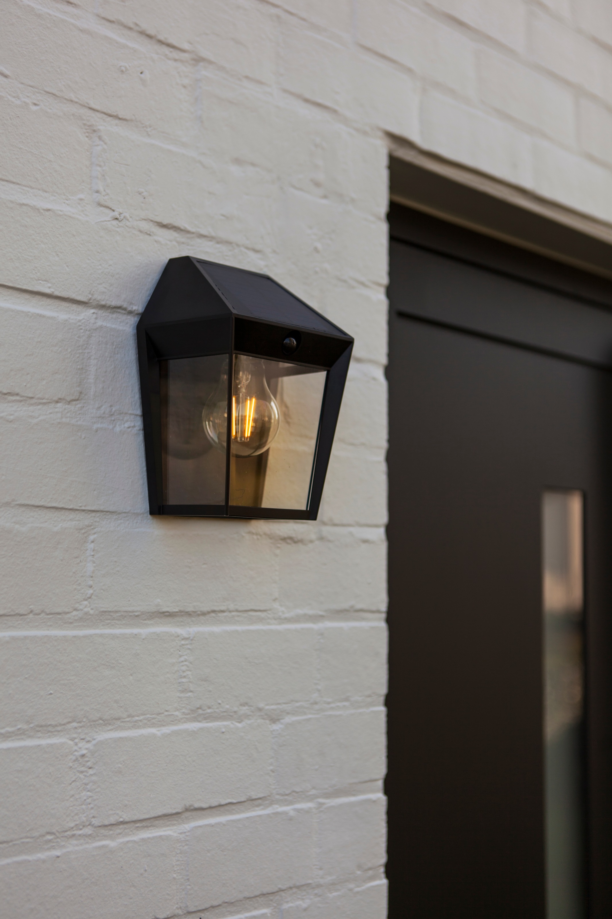 LUTEC LED Solarleuchte »Solar-Aussenwandl. mit BWM AVONY«, 1 flammig, Leuchtmittel E27 | ohne Leuchtmittel, inkl. Leuchtmittel