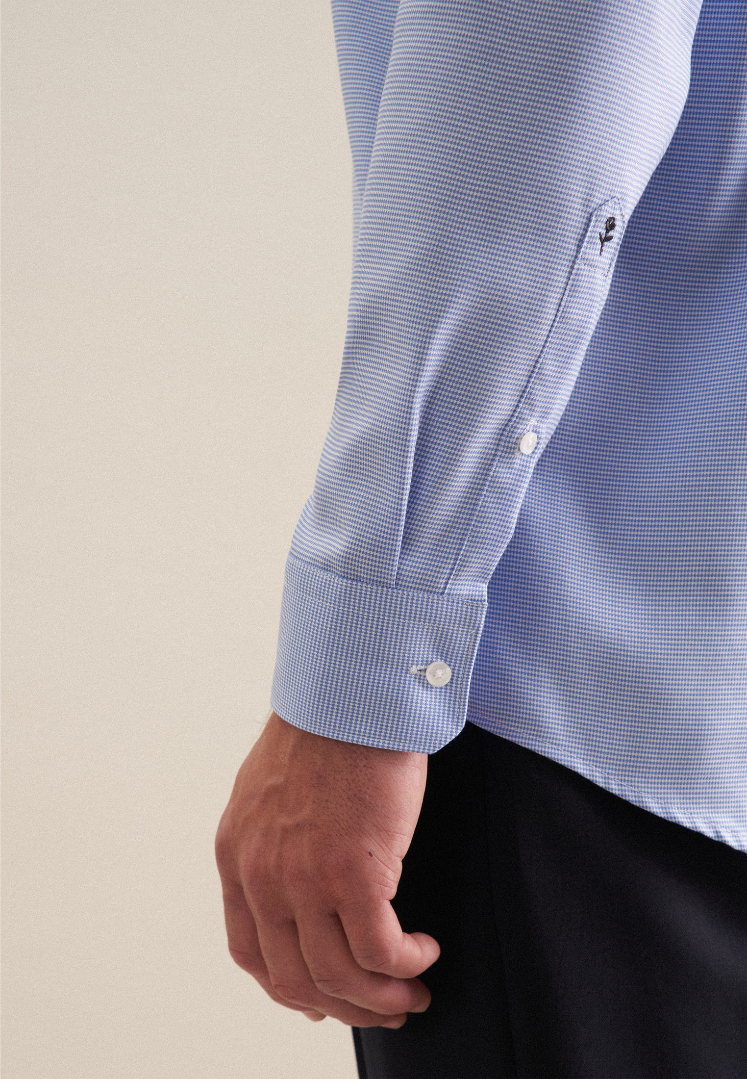 Businesshemd SEIDENSTICKER "Schwarze Rose", Herren, Gr. M (39), normale Ärmellängen, blau (mittelblau), 100% Baumwolle, Strukturmuster, unifarben, skinny fit, 2-Knopf-Manschette, Hemden, X-Slim 1/1 Kentkragen Struktur 3