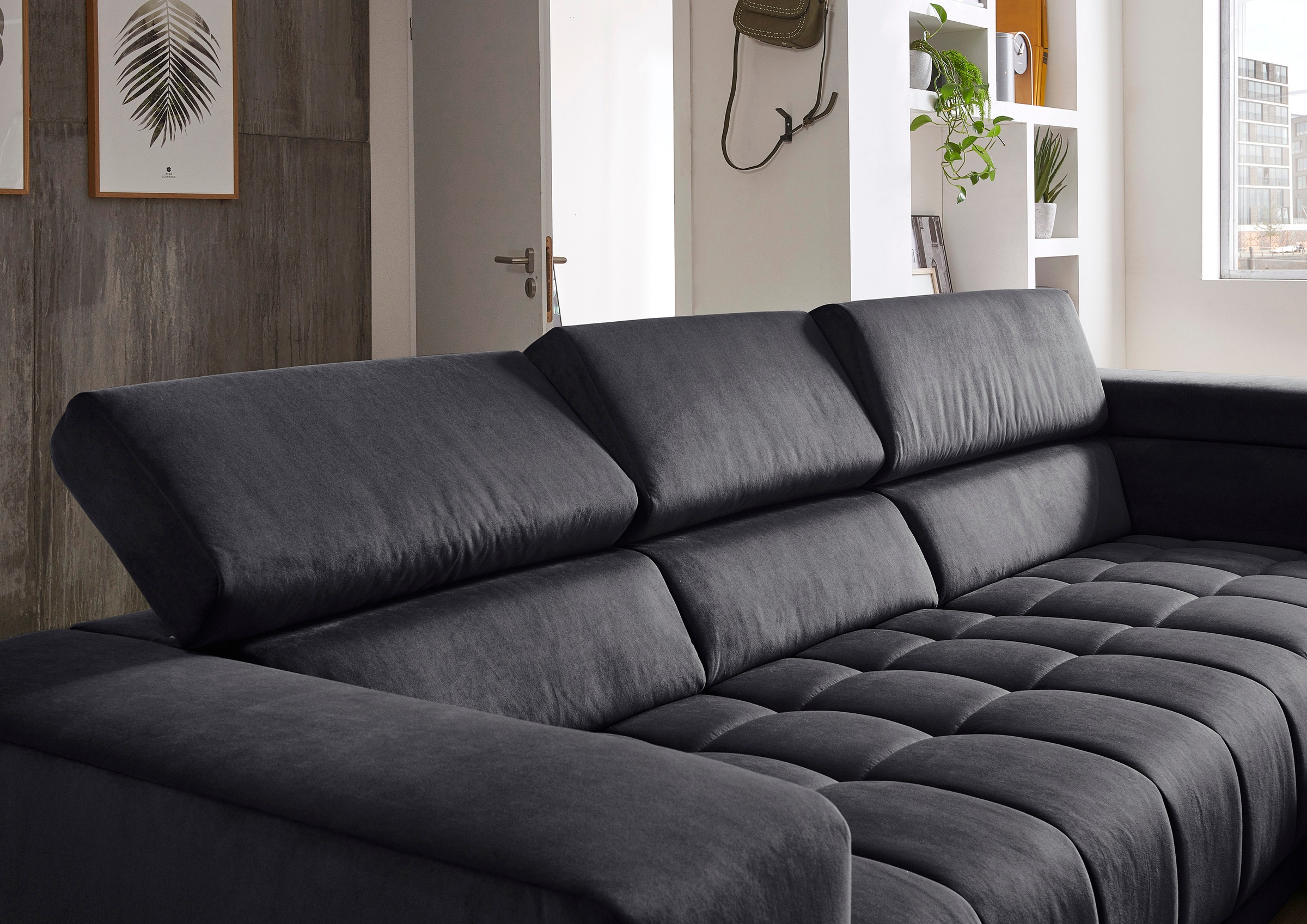 Die PlanBar Ecksofa »MP-IN15053 L-Form«, wahlweise mit Kopfteilverstellung und manueller Vorziehbank