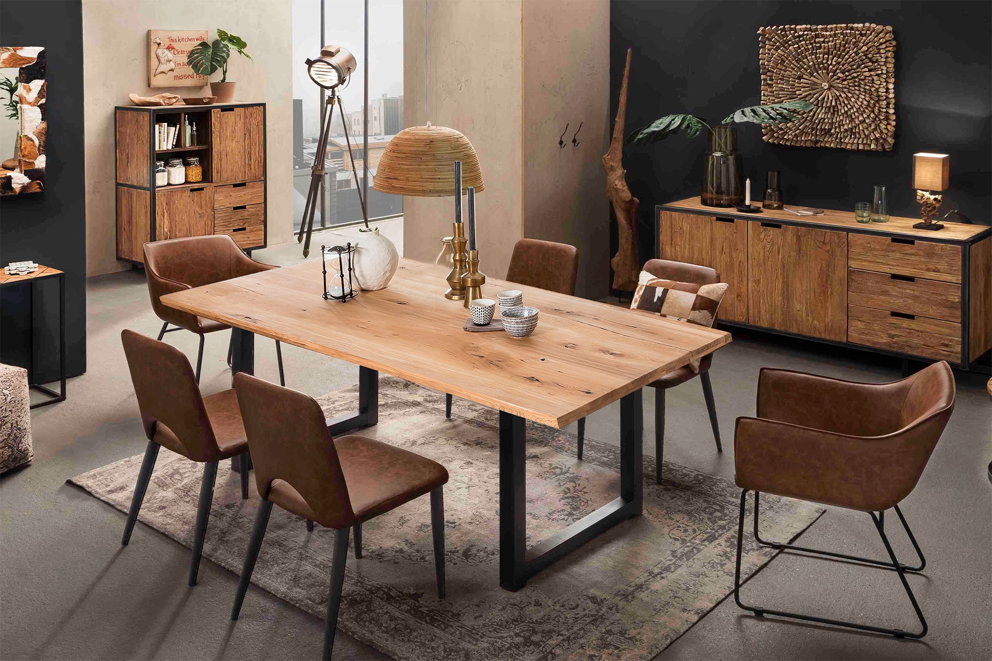 SIT Esstisch "Lille Wildeiche Massivholz mit modernem Metall-Kufengestell" Geölte Wildeiche mit durchgehenden Lamellen & Kufengestell