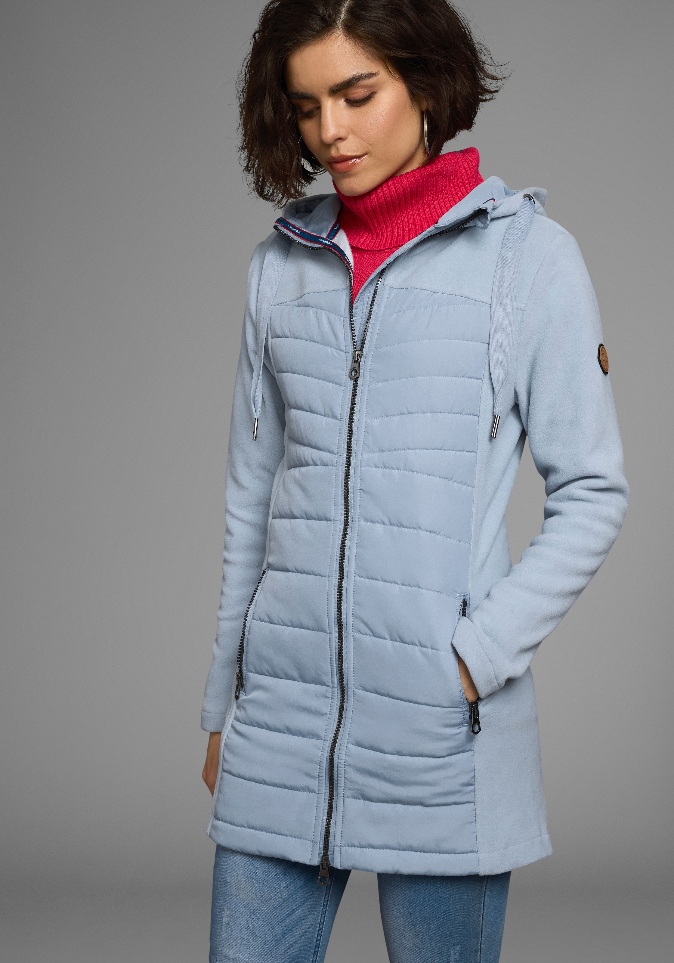 KangaROOS Langjacke, mit Kapuze, leichter Webstoff, figurbetonter Schnitt, mit Kapuze