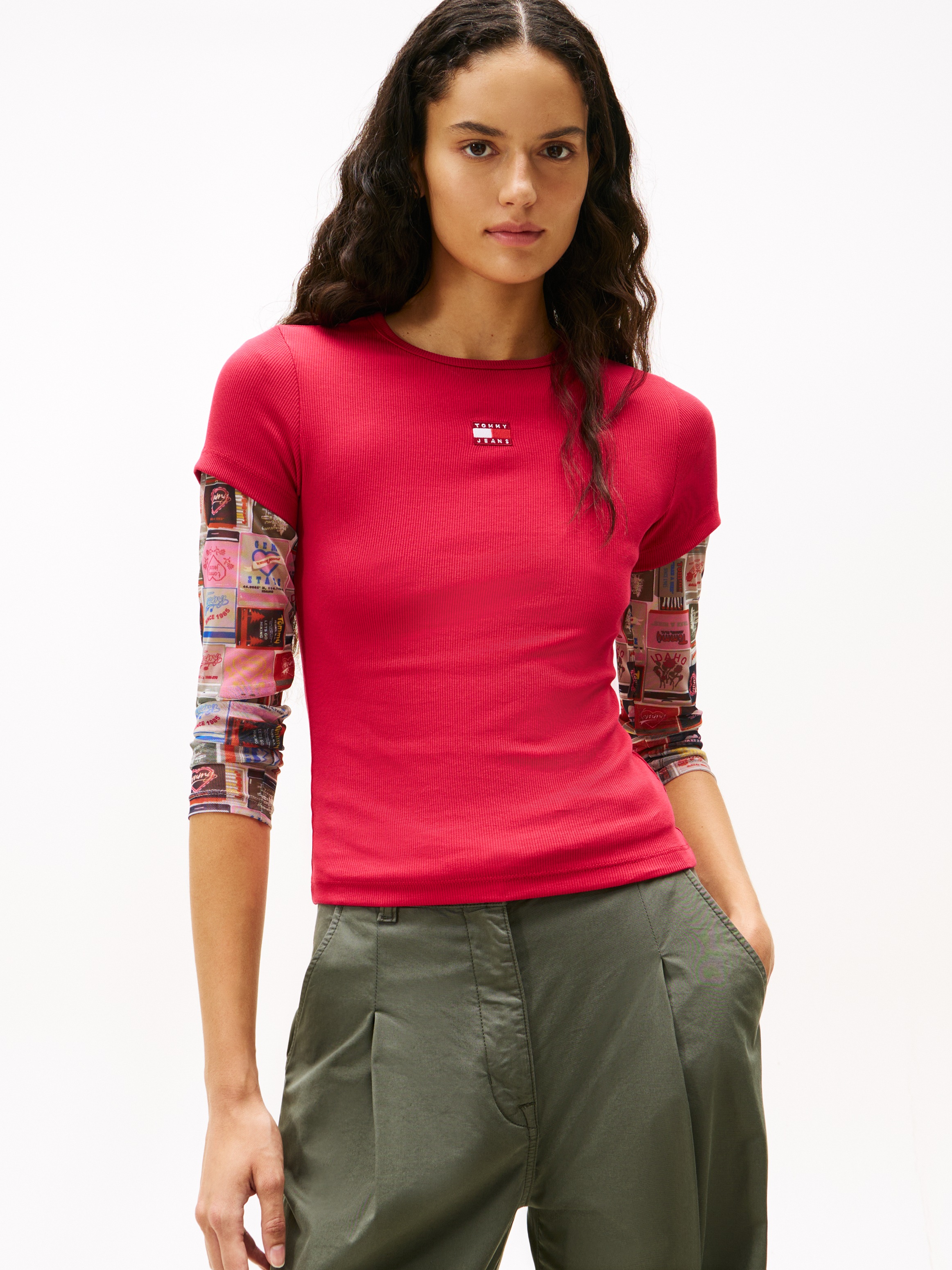 Tommy Jeans Kurzarmshirt "TJW SLIM BADGE RIB TEE", in gerippter Struktur günstig online kaufen