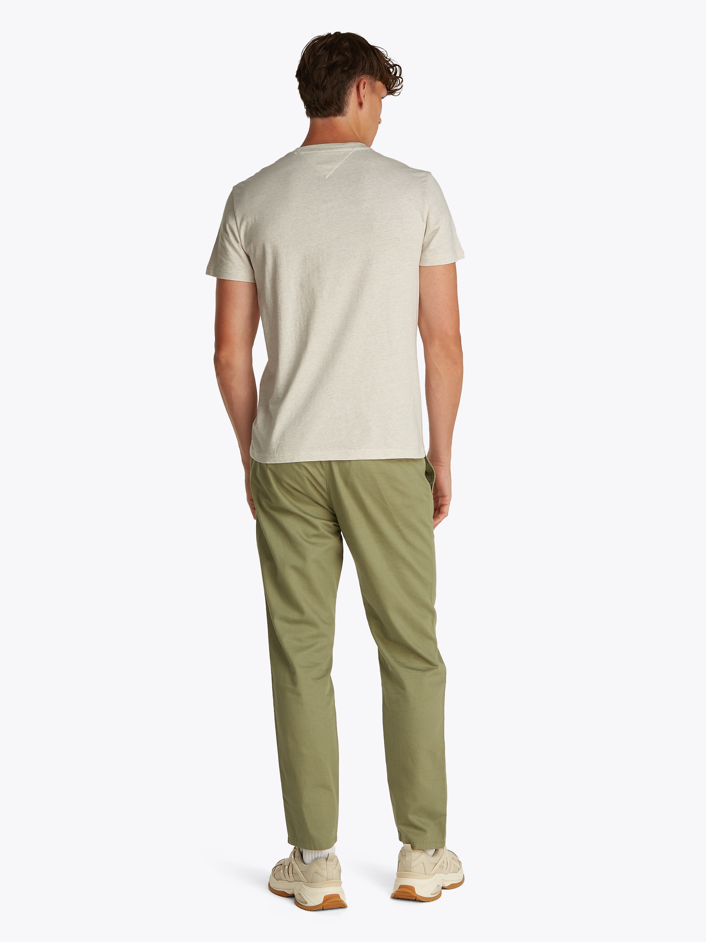 Tommy Jeans T-Shirt »TJM SLIM LINEAR CHEST SS TEE EXT«, mit Logodruck