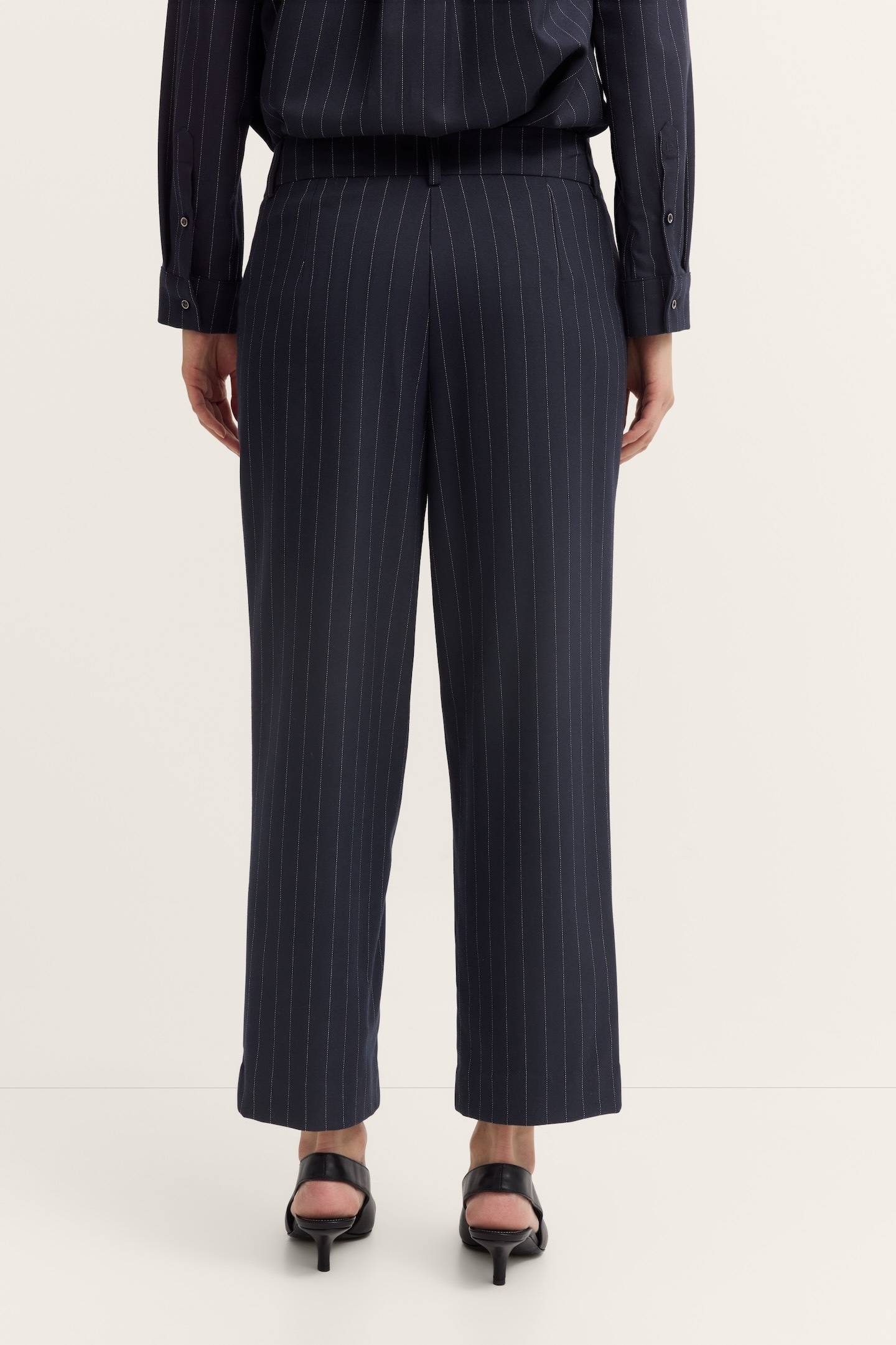 bugatti Bundfaltenhose "elegant", mit Nadelstreifen und Stretch günstig online kaufen