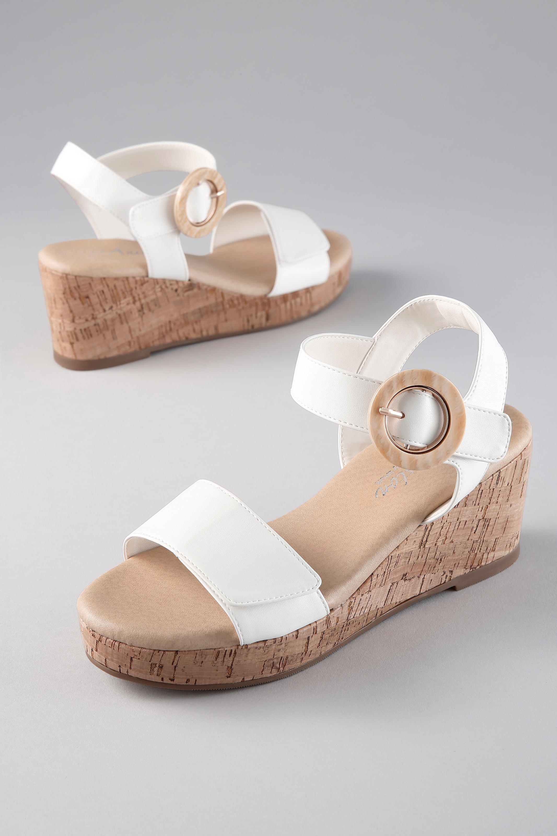 Aniston SHOES Plateausandale Sommerschuh, Sandalette - NEUE KOLLEKTION günstig online kaufen