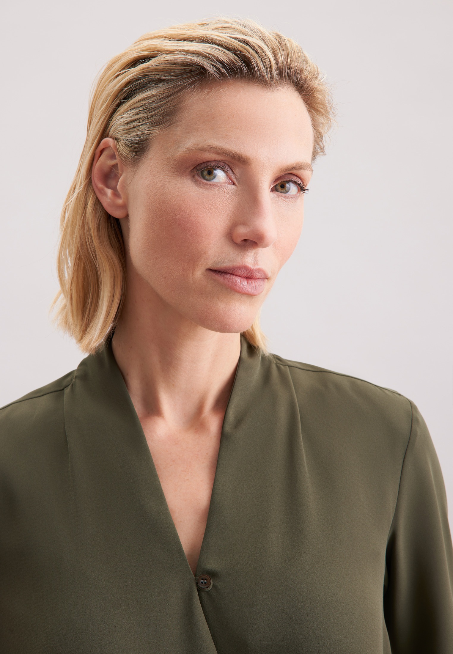 Thumbnail - seidensticker Wickelbluse "Schwarze Rose" V-Neck Uni