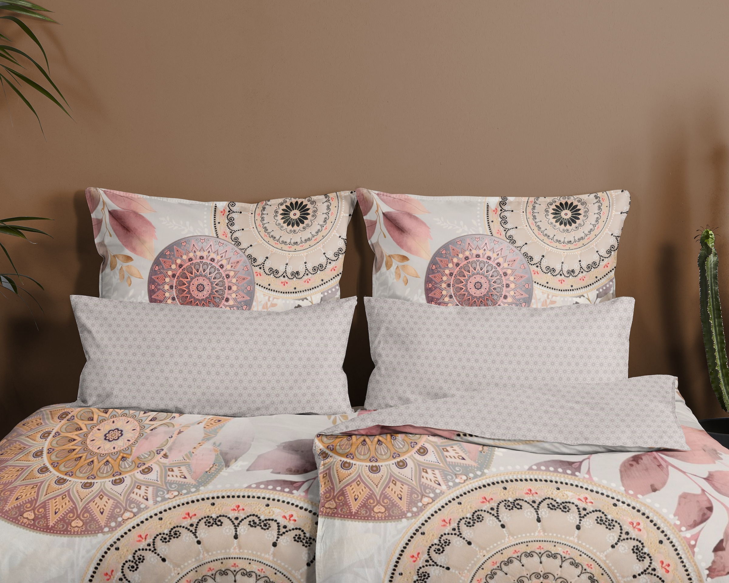 hip Wendebettwäsche »Afina«, Mako-Satin, Reißverschluss, Wendeoptik, Mandala, Neutral, Grau
