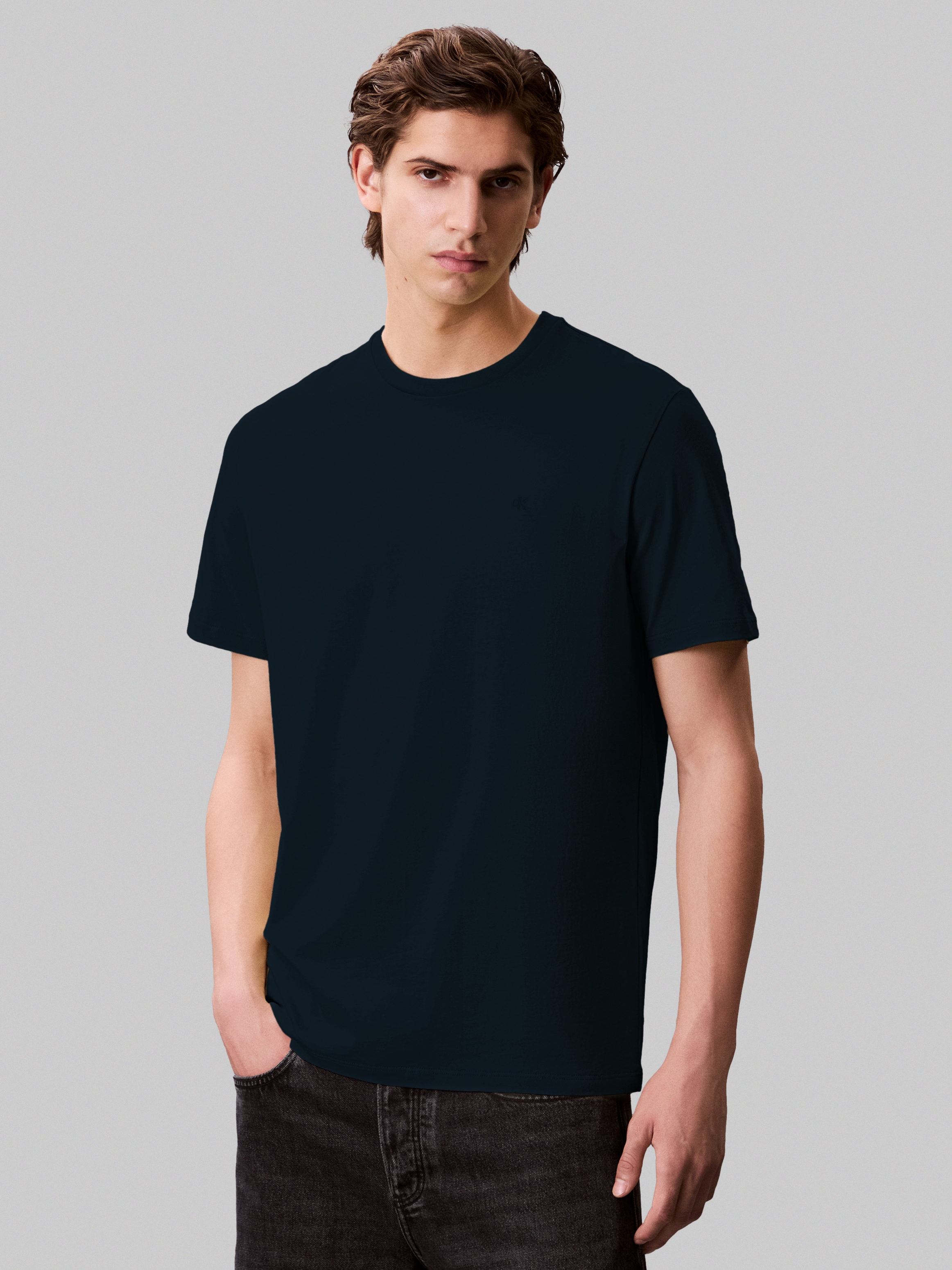 Calvin Klein Jeans T-Shirt »SS SMOOTH CTTN SOLID CREWNK TEE«, mit Logo