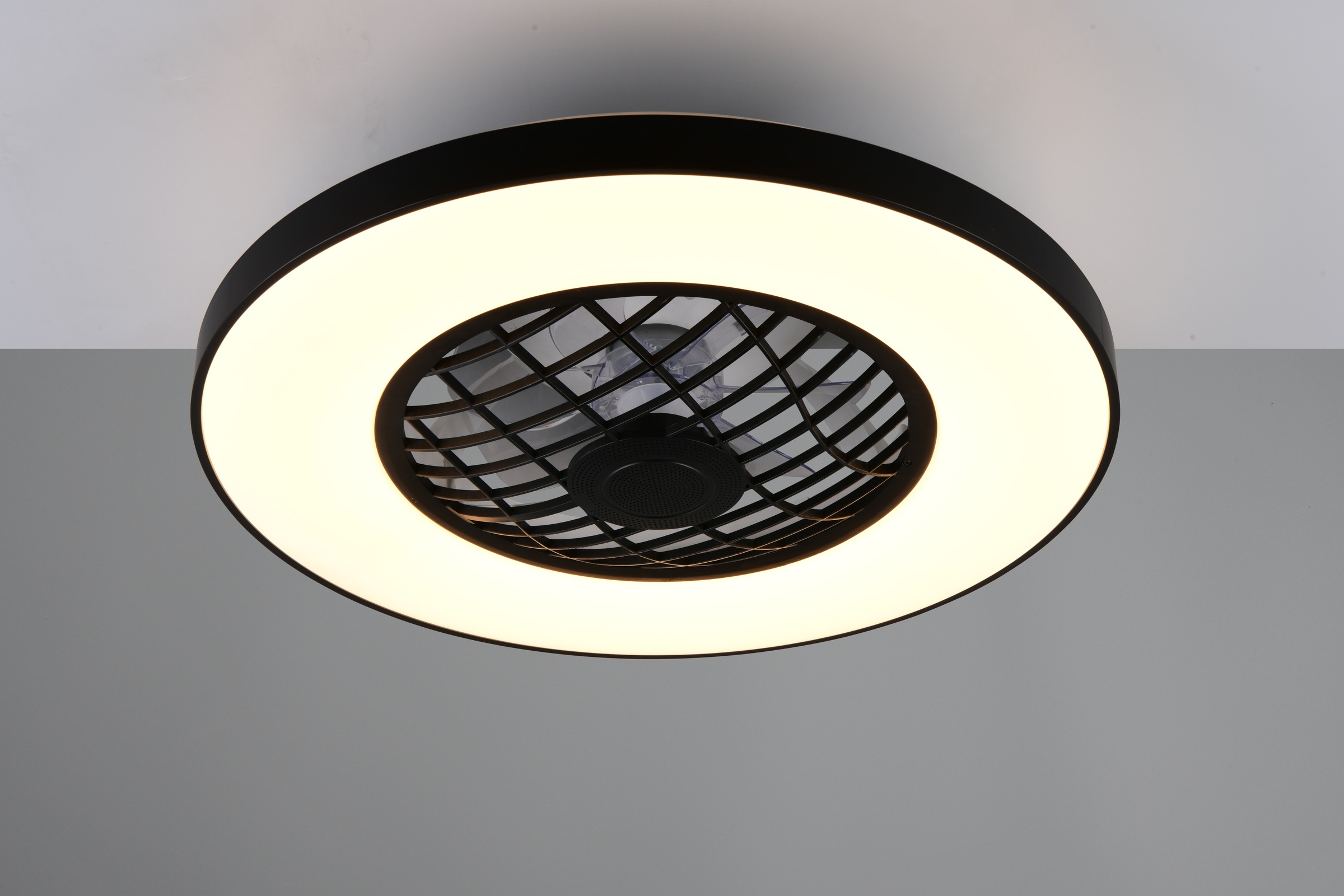 REALITY Leuchten LED Deckenleuchte »LINKÖPING mit Ventilator, Deckenventilator mit Licht inklFernbedienung«, 1 flammig, Leuchtmittel LED-Board | LED fest integriert, mit Bluetooth Lautsprecher, RGB Farbwechsel 3 Geschwindigkeiten Timer