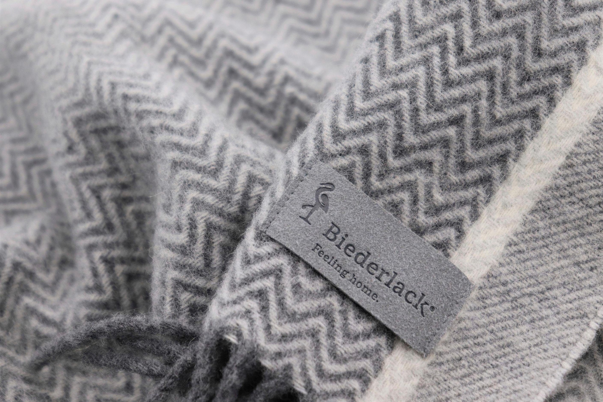 Biederlack Wolldecke »Herringbone«, Mit Fransen, Kuscheldecke
