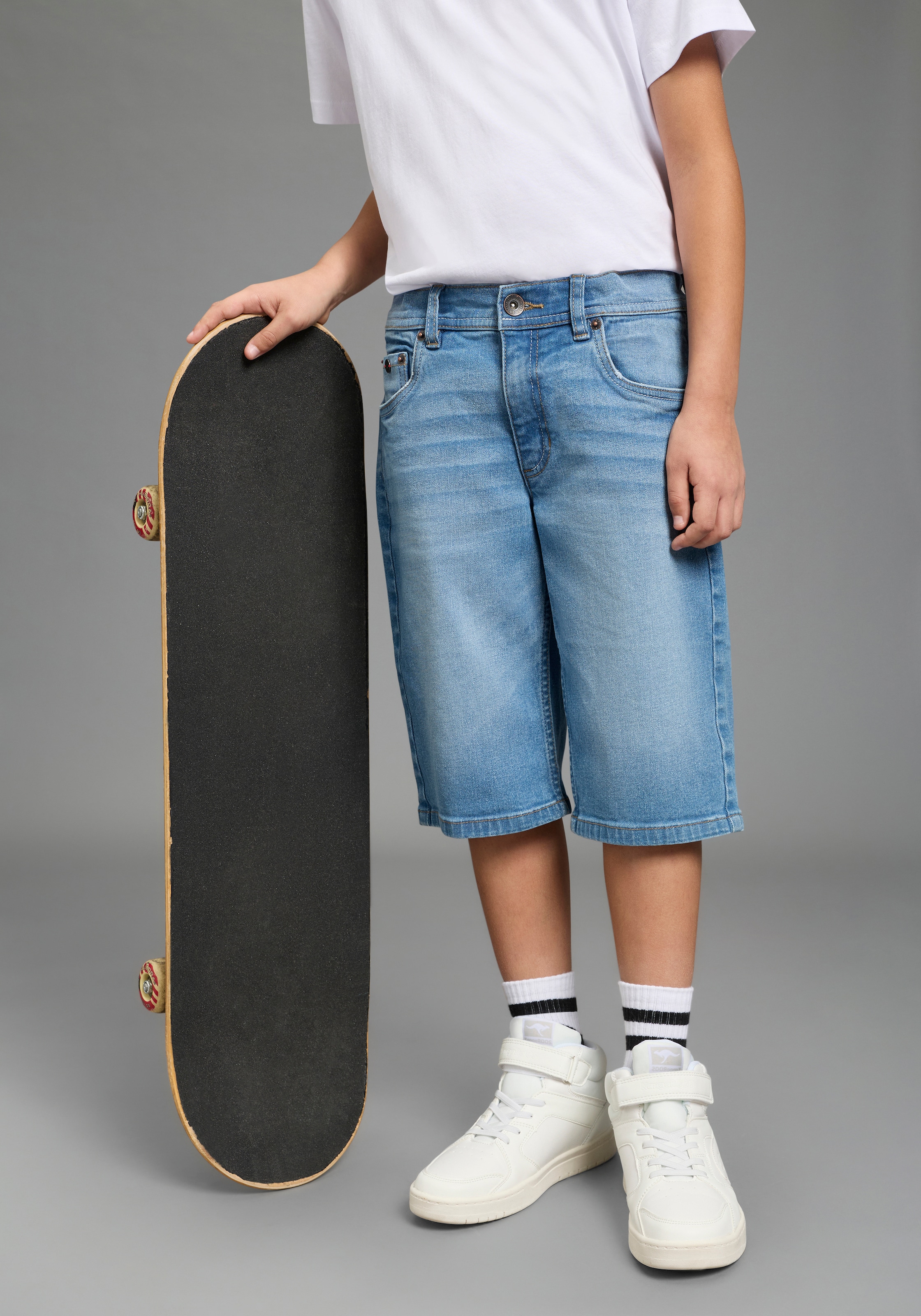 Jeansbermudas H.I.S "Regular fit Jeansbermudas für Jungen", Jungen, Gr. 182, N-Gr, lgt blau stone washed, Denim/Jeans, Obermaterial: 98% Baumwolle, 2% Elasthan, unifarben, bequem ca. Mitte Knie, Jeans, gerader Beinverlauf, mit verstellbarem Gummizug im Bu