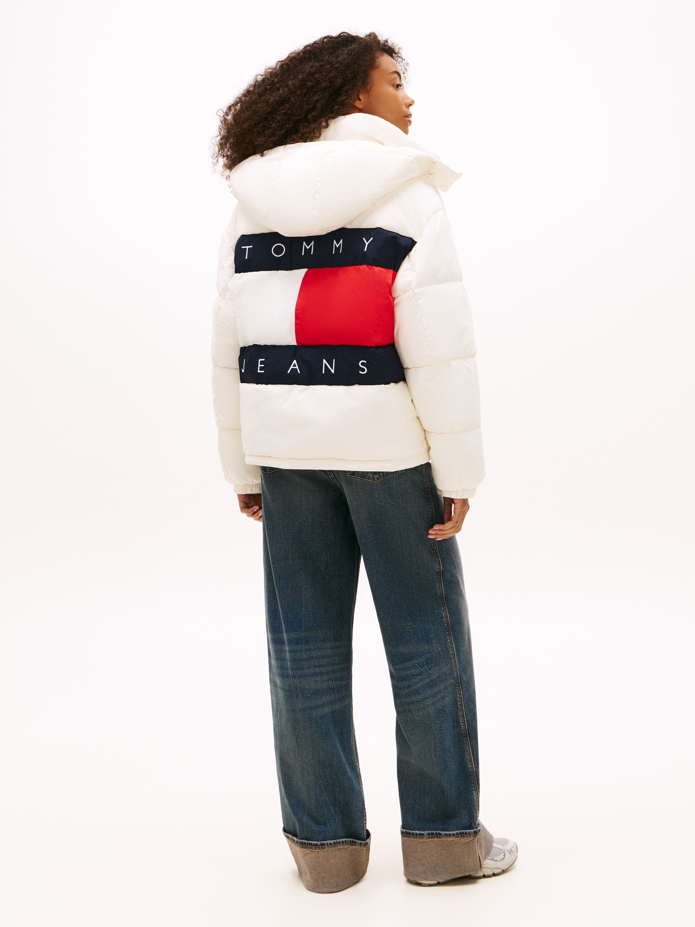 Tommy Jeans Steppjacke »TJW OVS HOODED FLAG PUFFER EXT« mit Kapuze