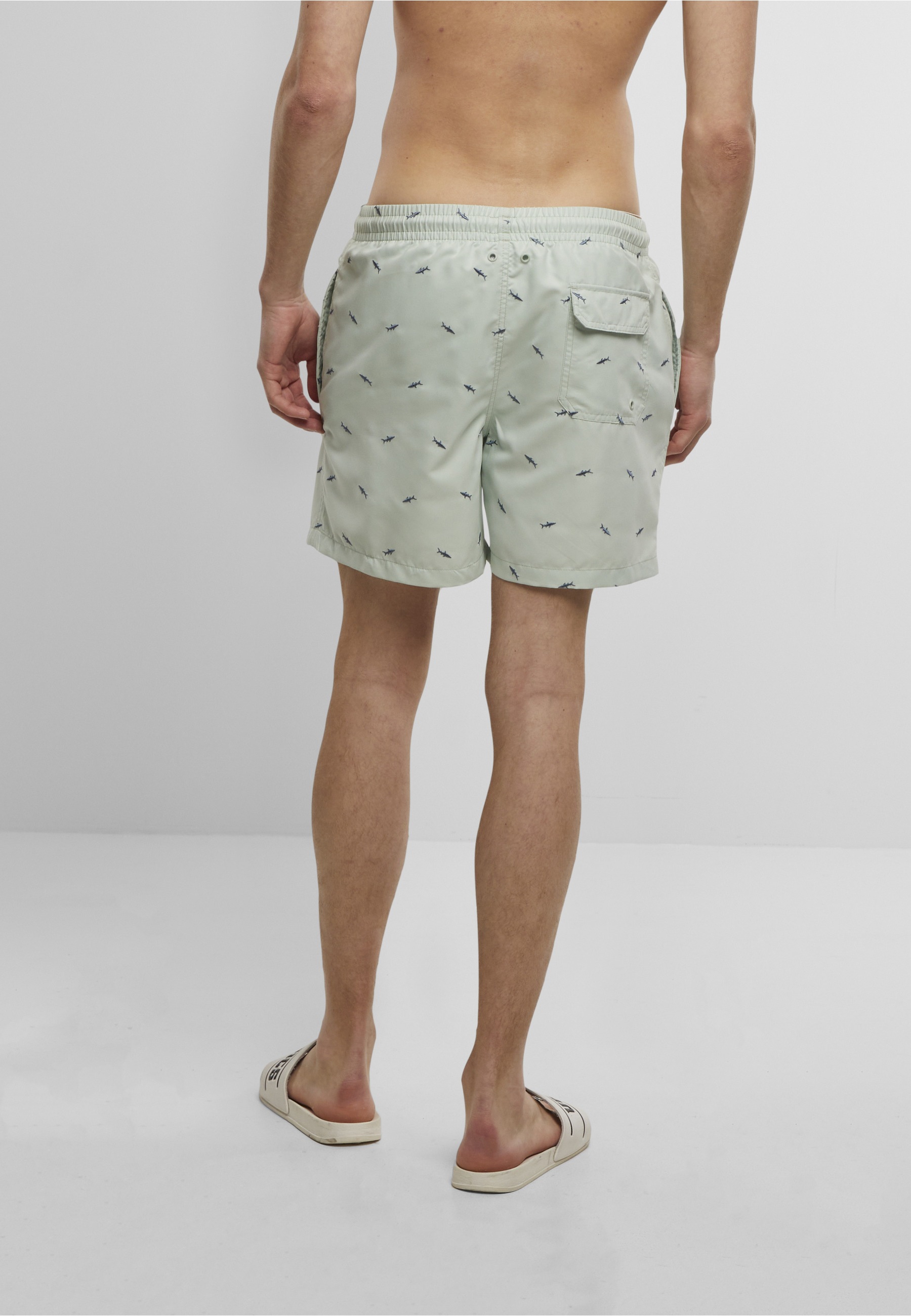 URBAN CLASSICS Badeshorts »Urban Classics Herren Embroidery Swim Shorts«
