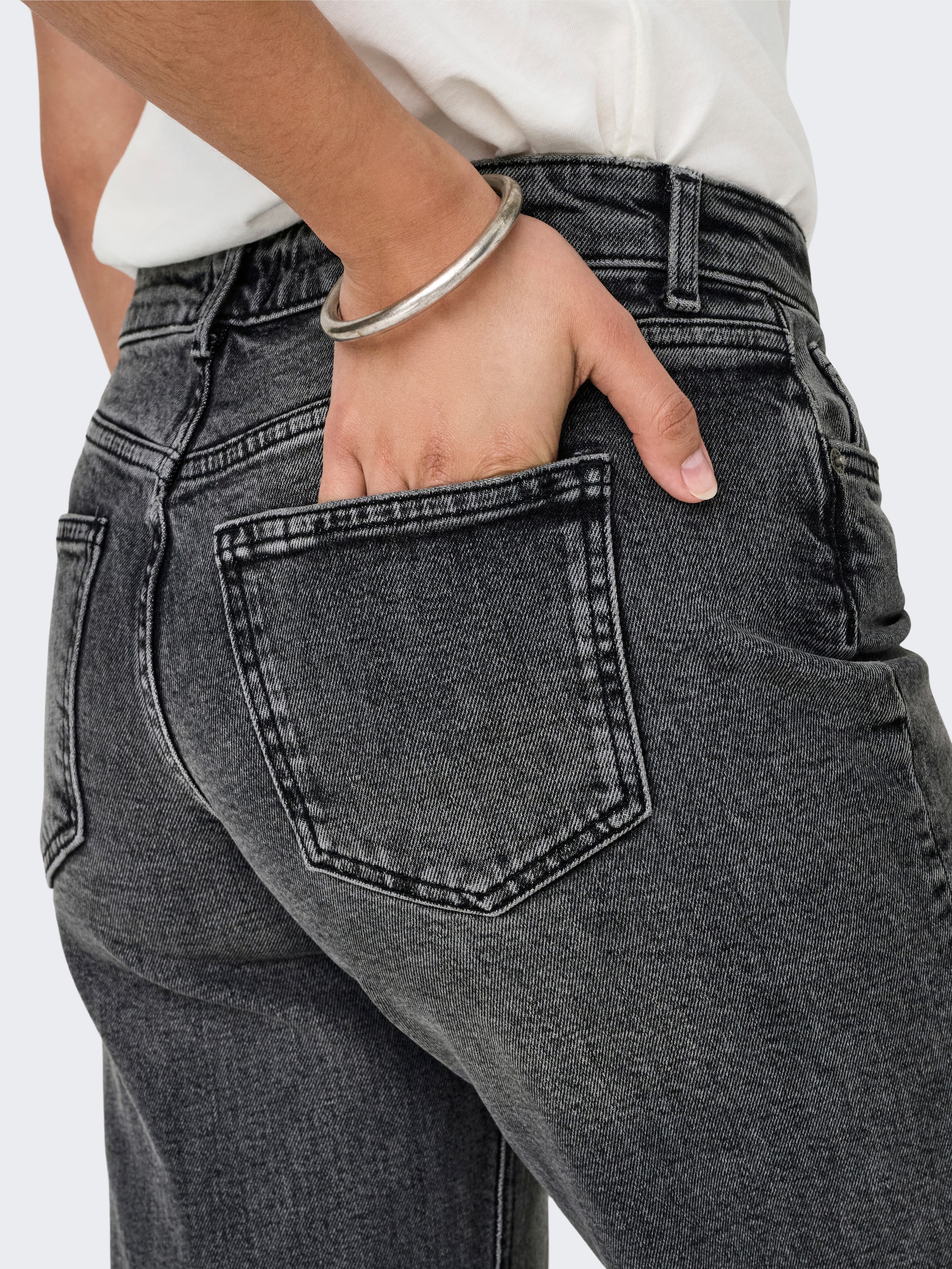 ONLY Low-rise-Jeans »ONLJUICY LW WIDE DNM DOT890 NOOS« Baumwollmischung
